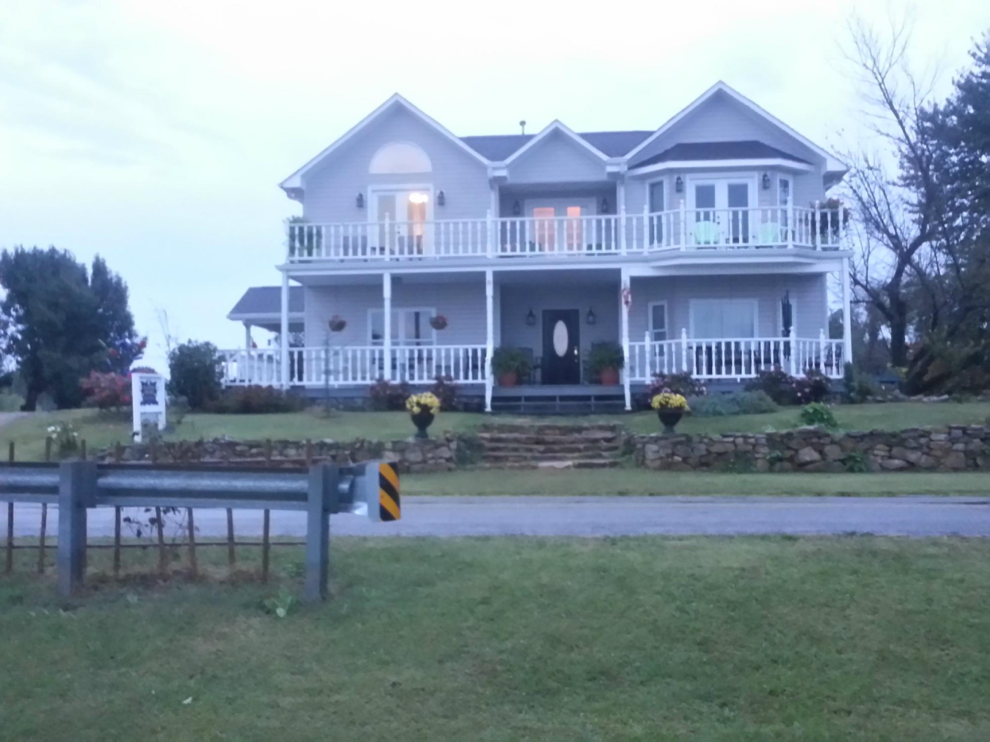 Alpine House Bed and Breakfast