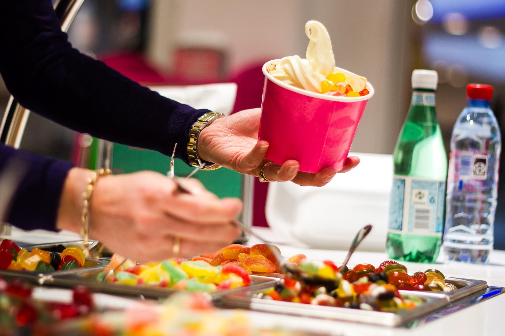 Simply Frozen Yogurt