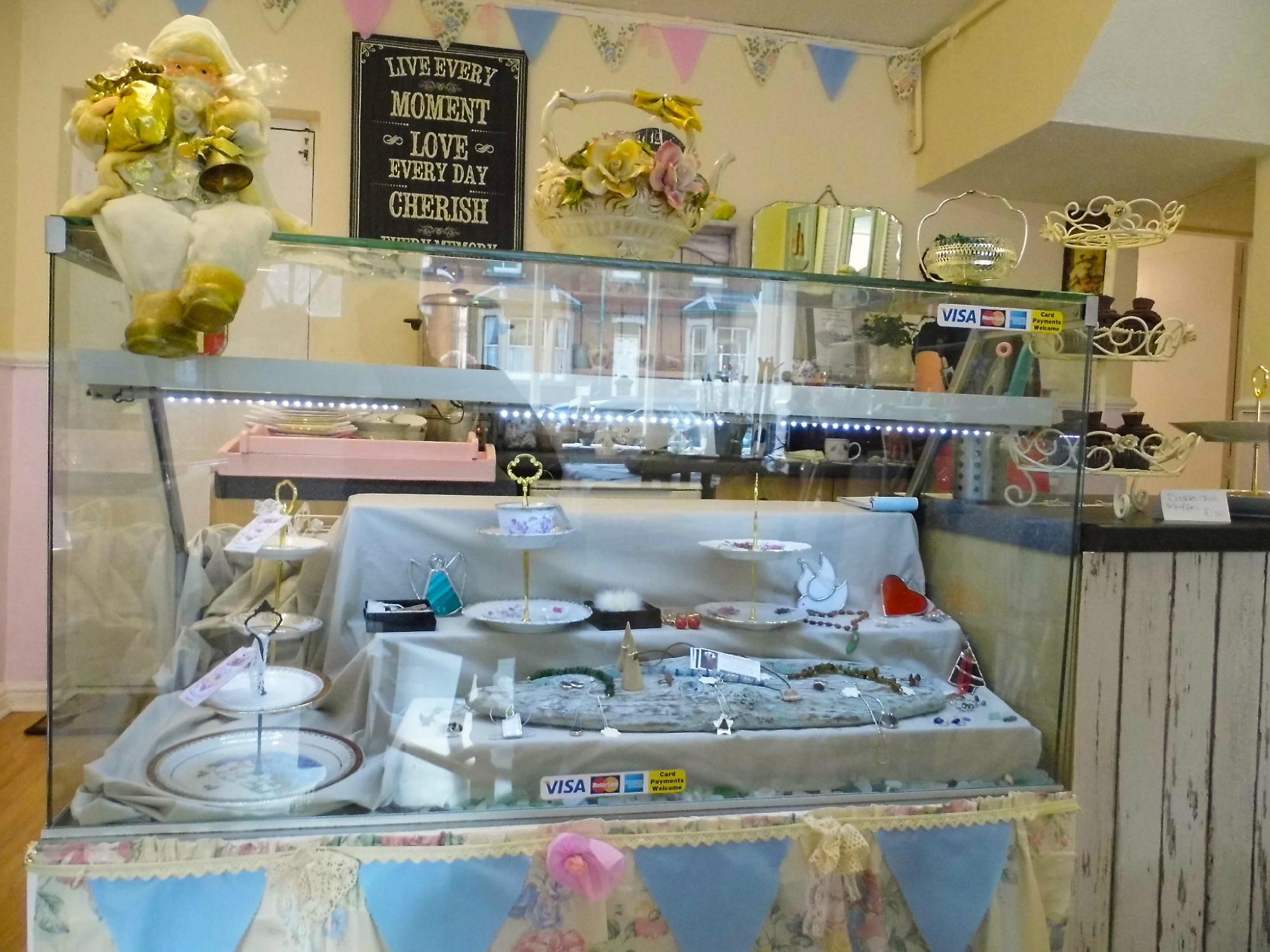 Ha'Penny Gift & Vintage Tea Room