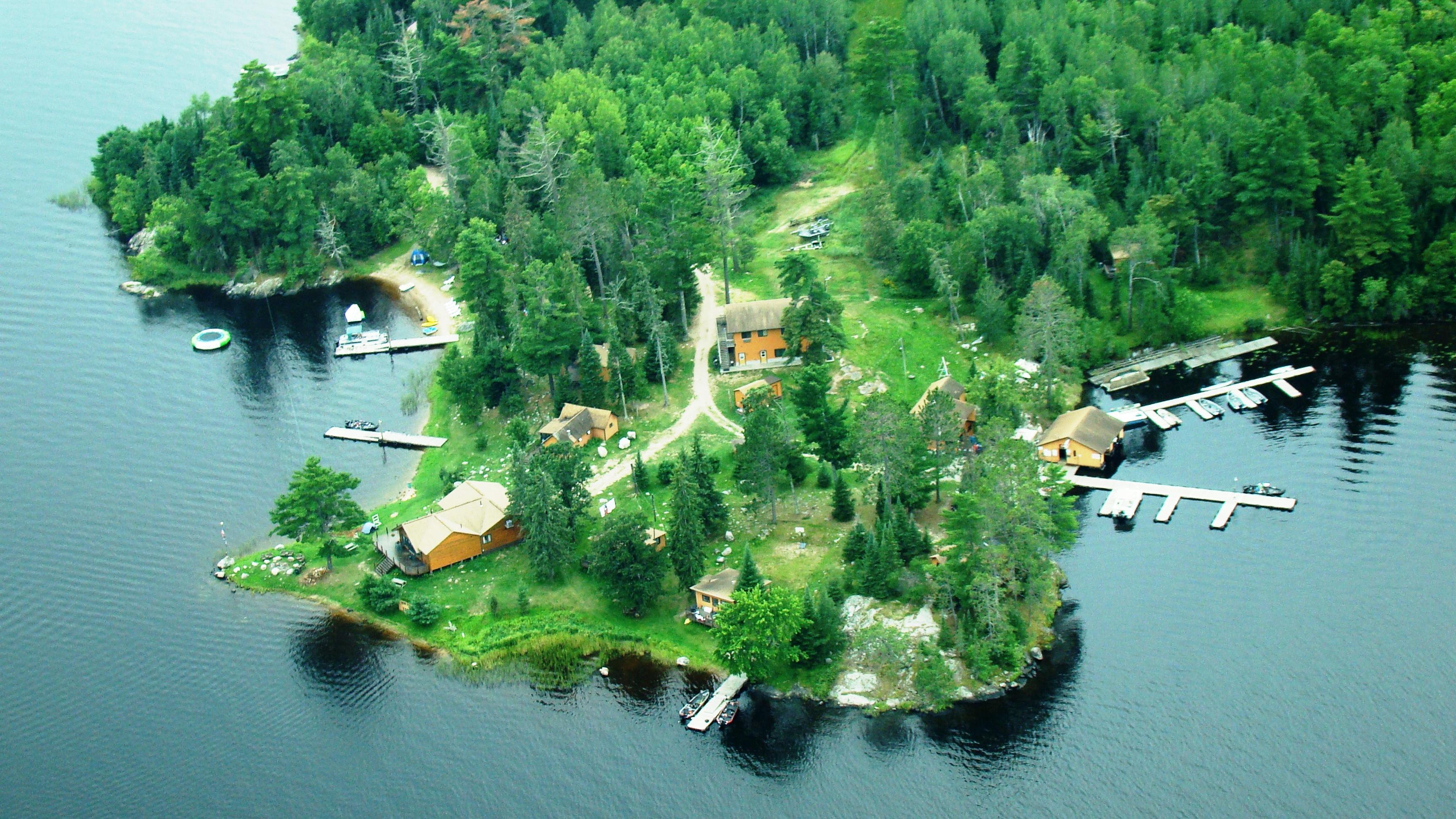 Pine Point Lodge