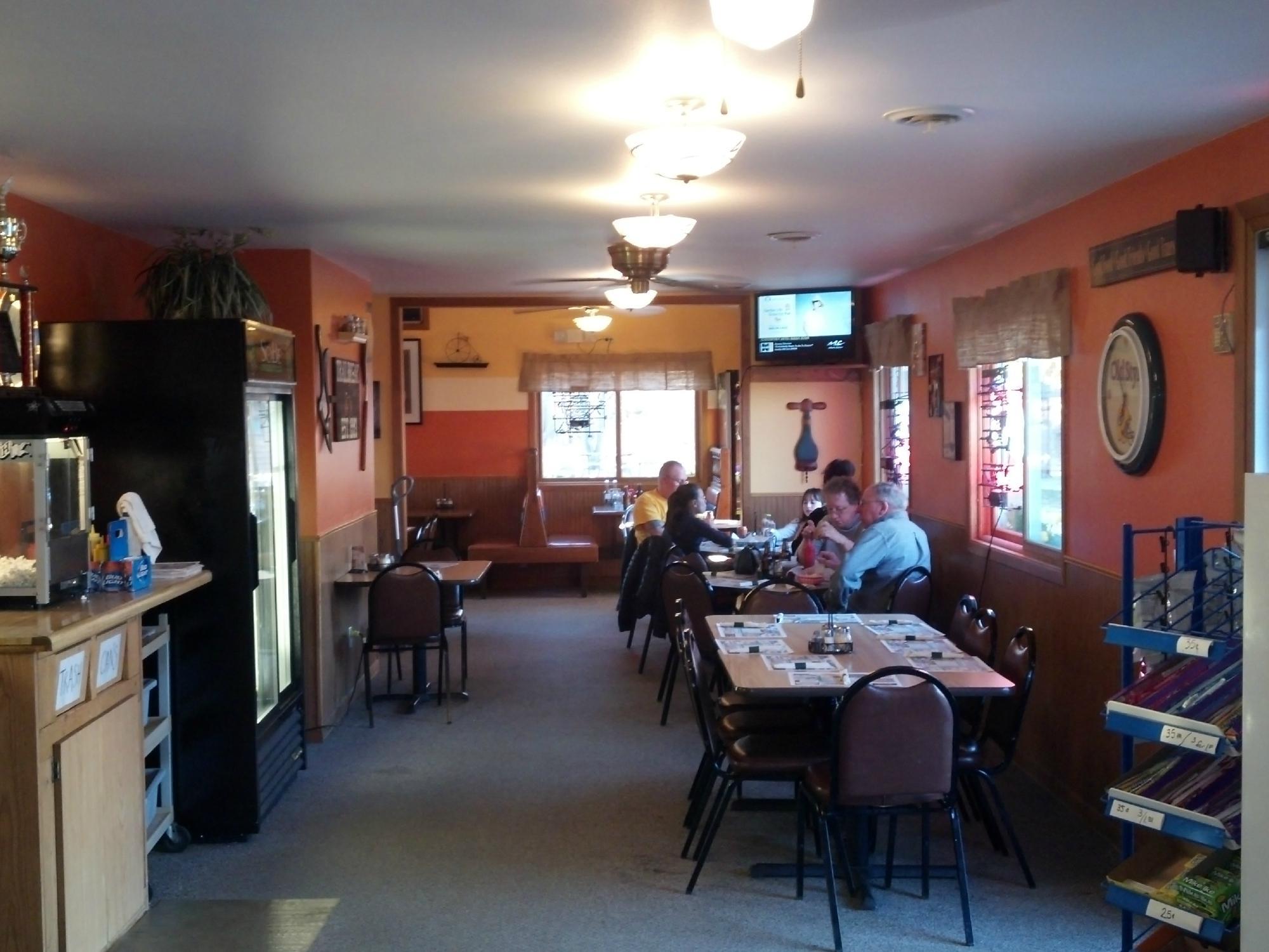 Trail Break Cafe Pizzeria & Patio Bar