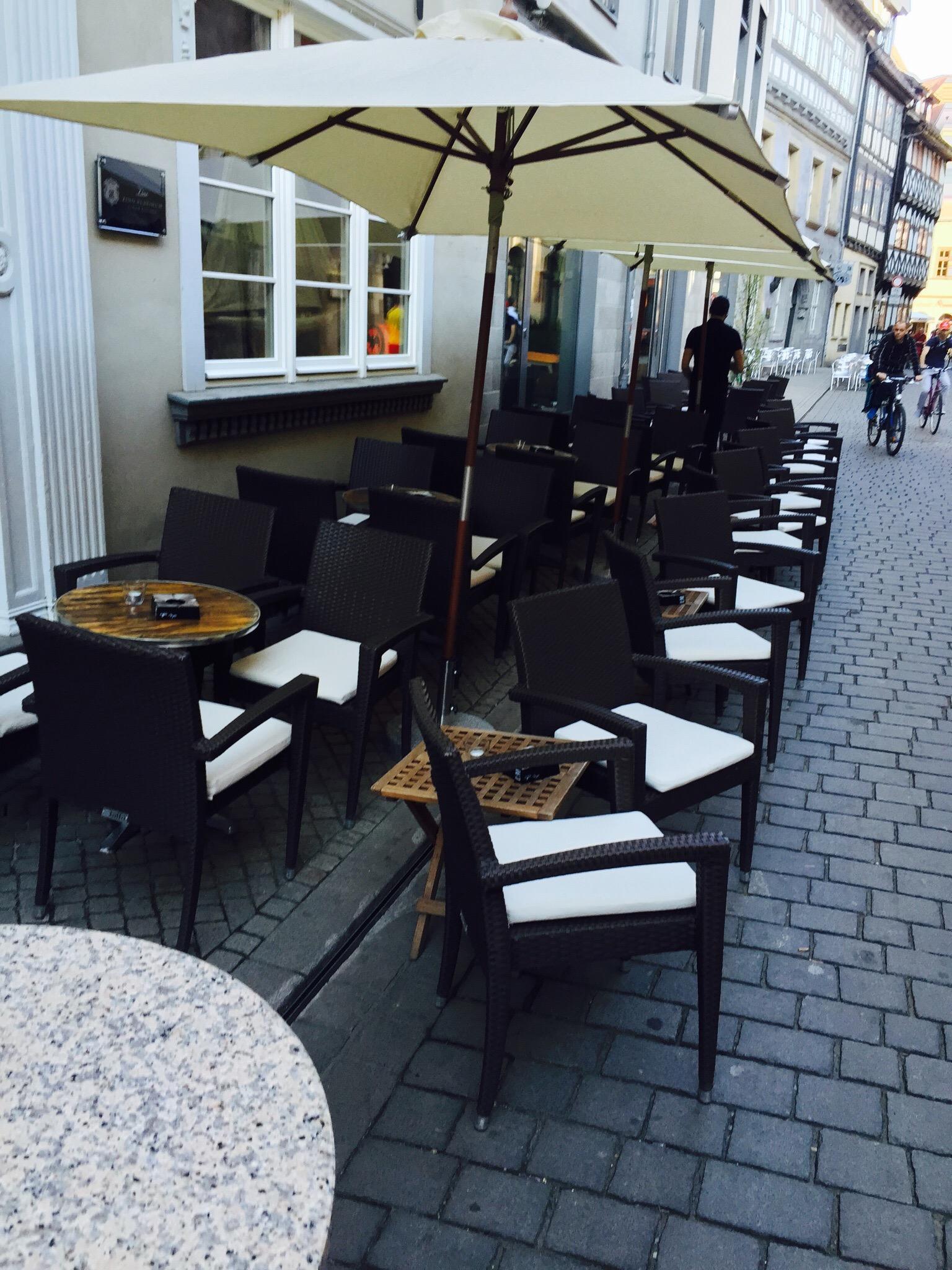 Hemingway Bar & Lounge