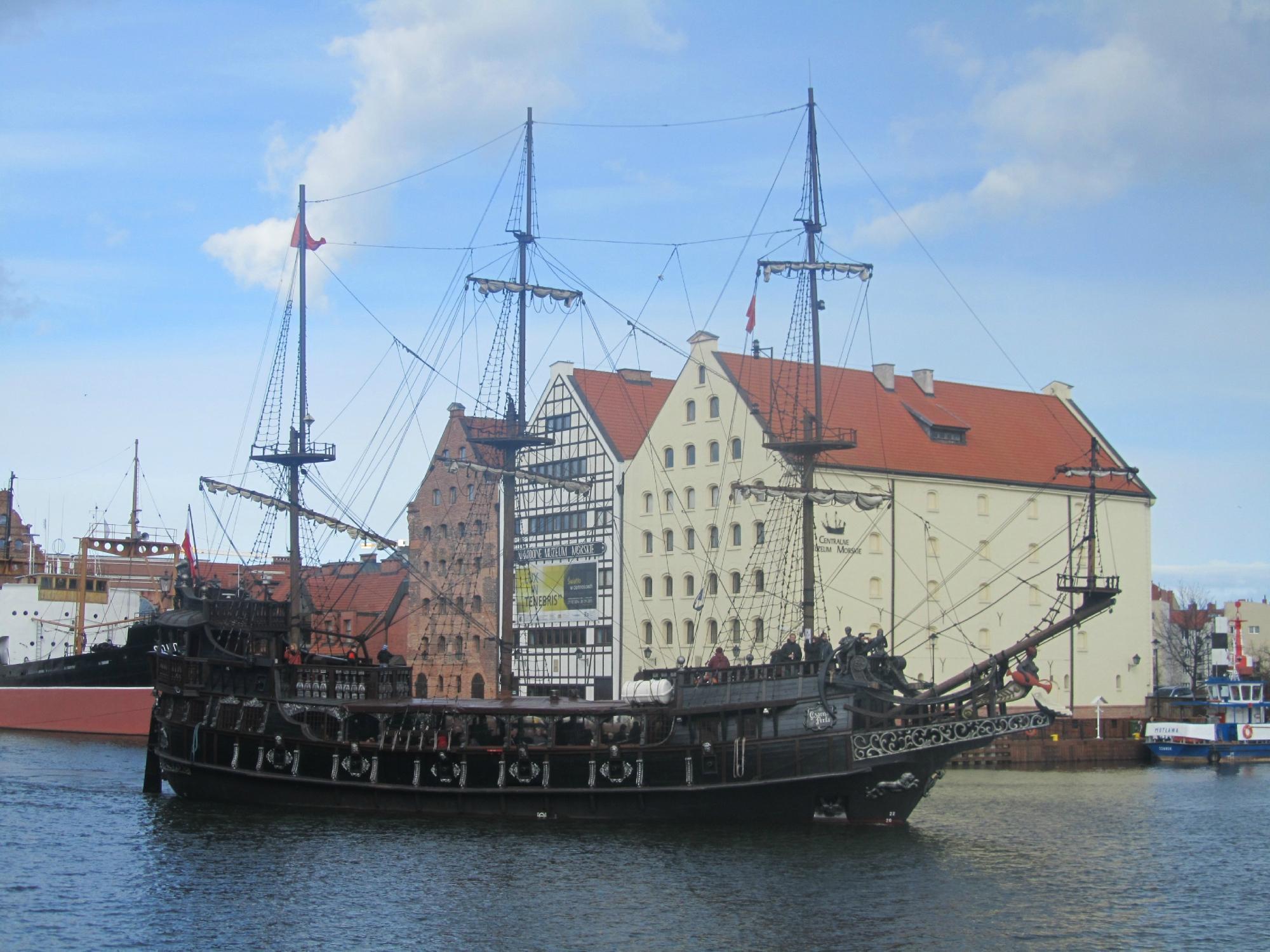 Galeon Lew & Czarna Perla - Boat Tours