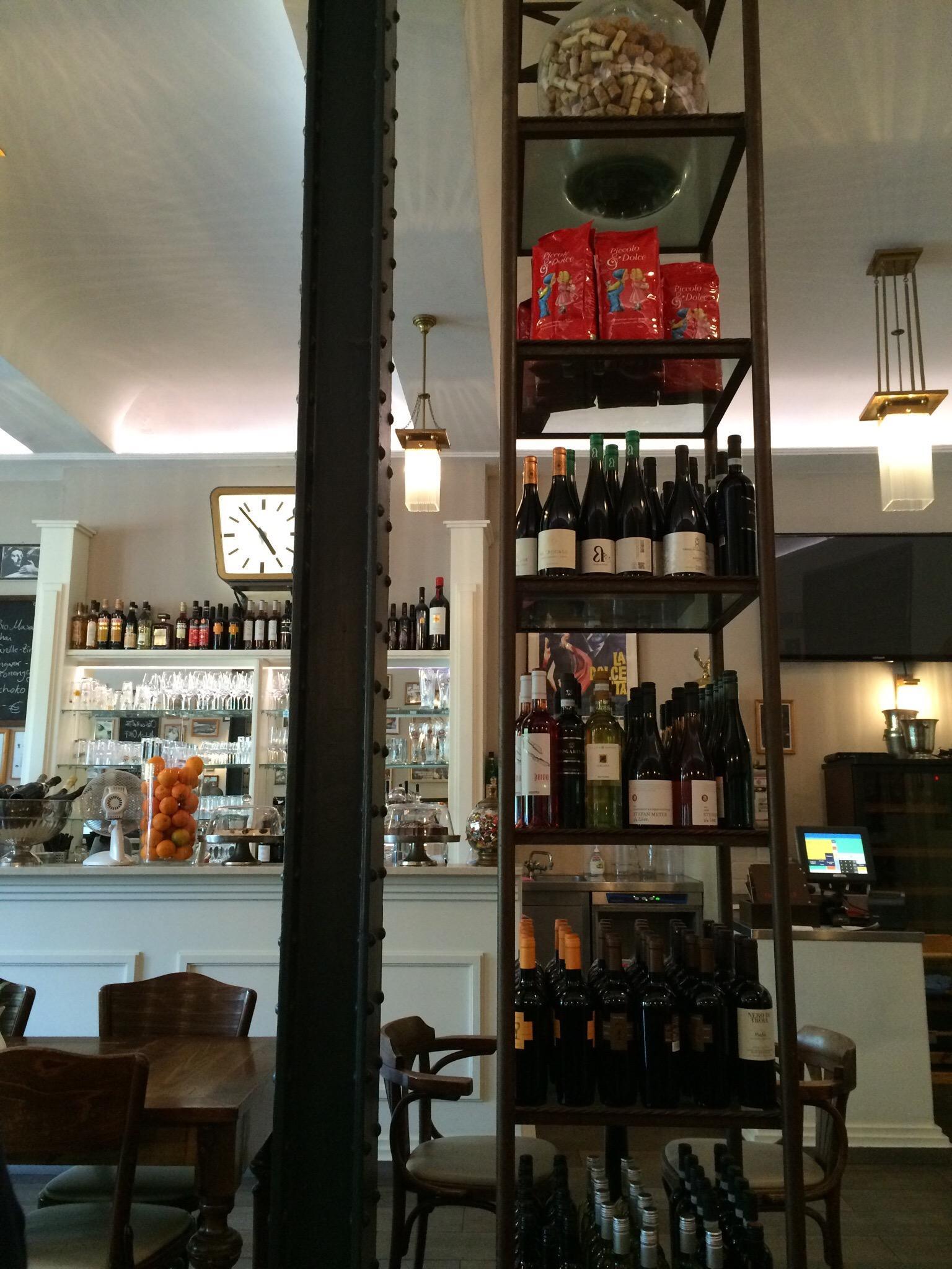 Fellini Cafe Vinoteca