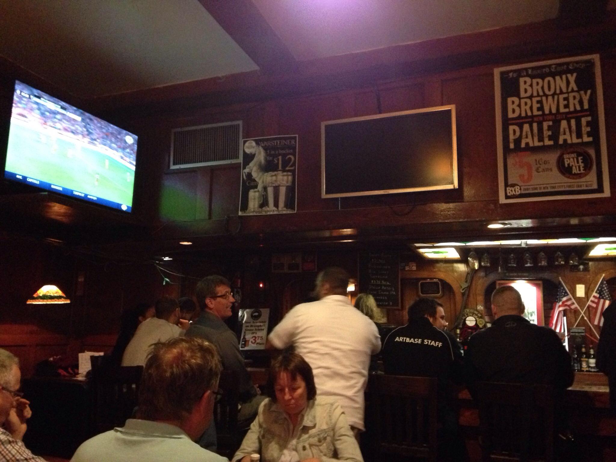 The White Horse Tavern, Bridge St