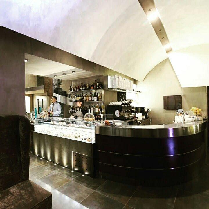 Mademoiselle Charlotte Bistrot & Cocktail bar