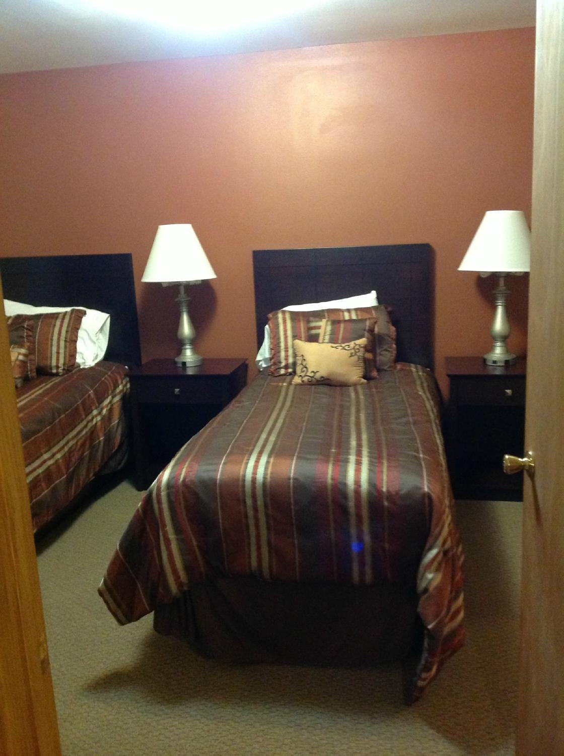 Magnolia Garden Inn & Suites