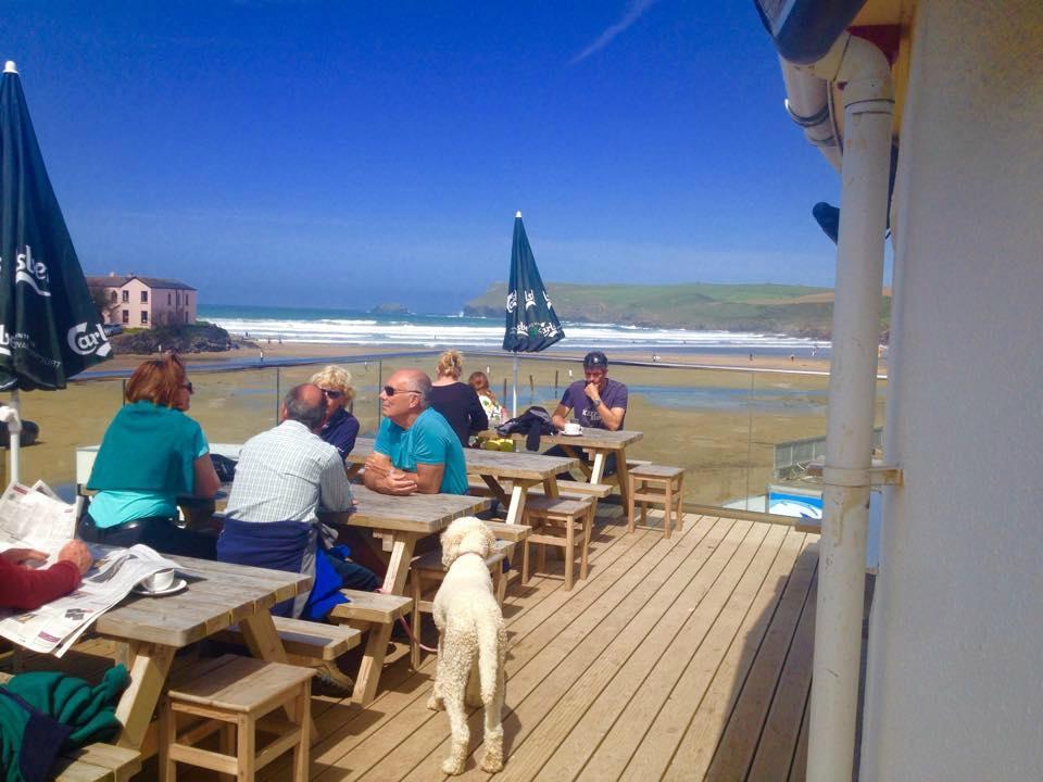 Tj's Surf Shop, Kitchen & Bar