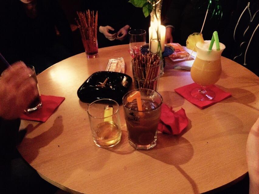 Micky's Schmales Handtuch Cocktail Bar