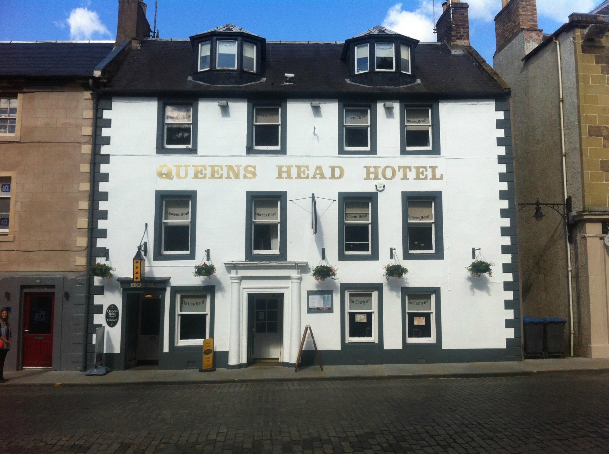 Queens Head Hotel