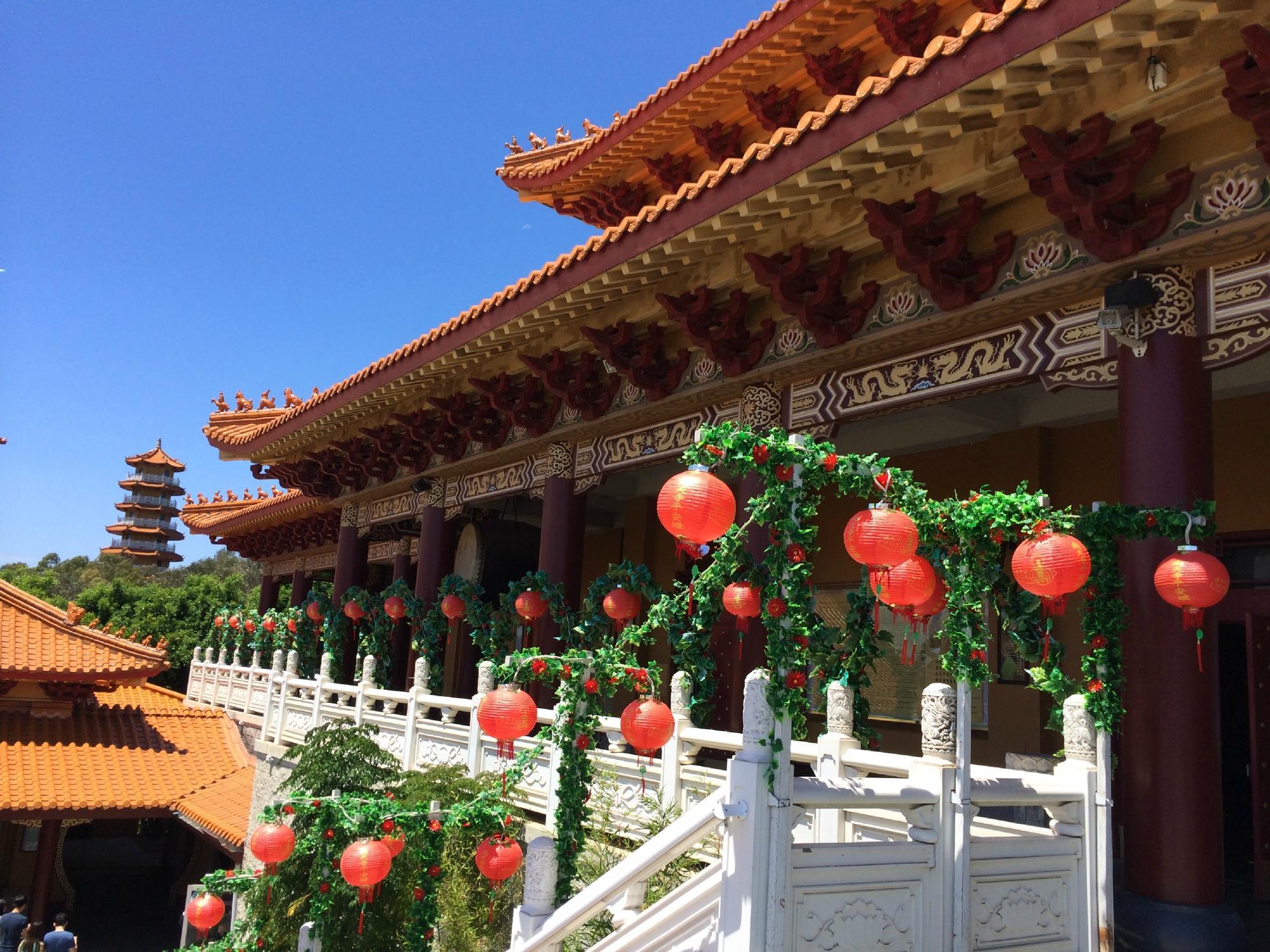 Dew Drop Inn Tea House