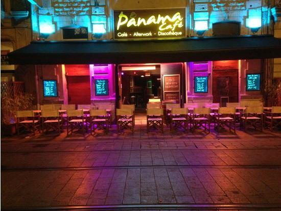 Le Panama Café