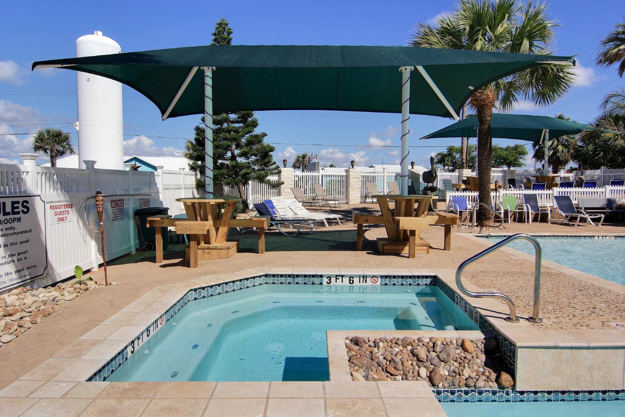 Tropic Island Resort