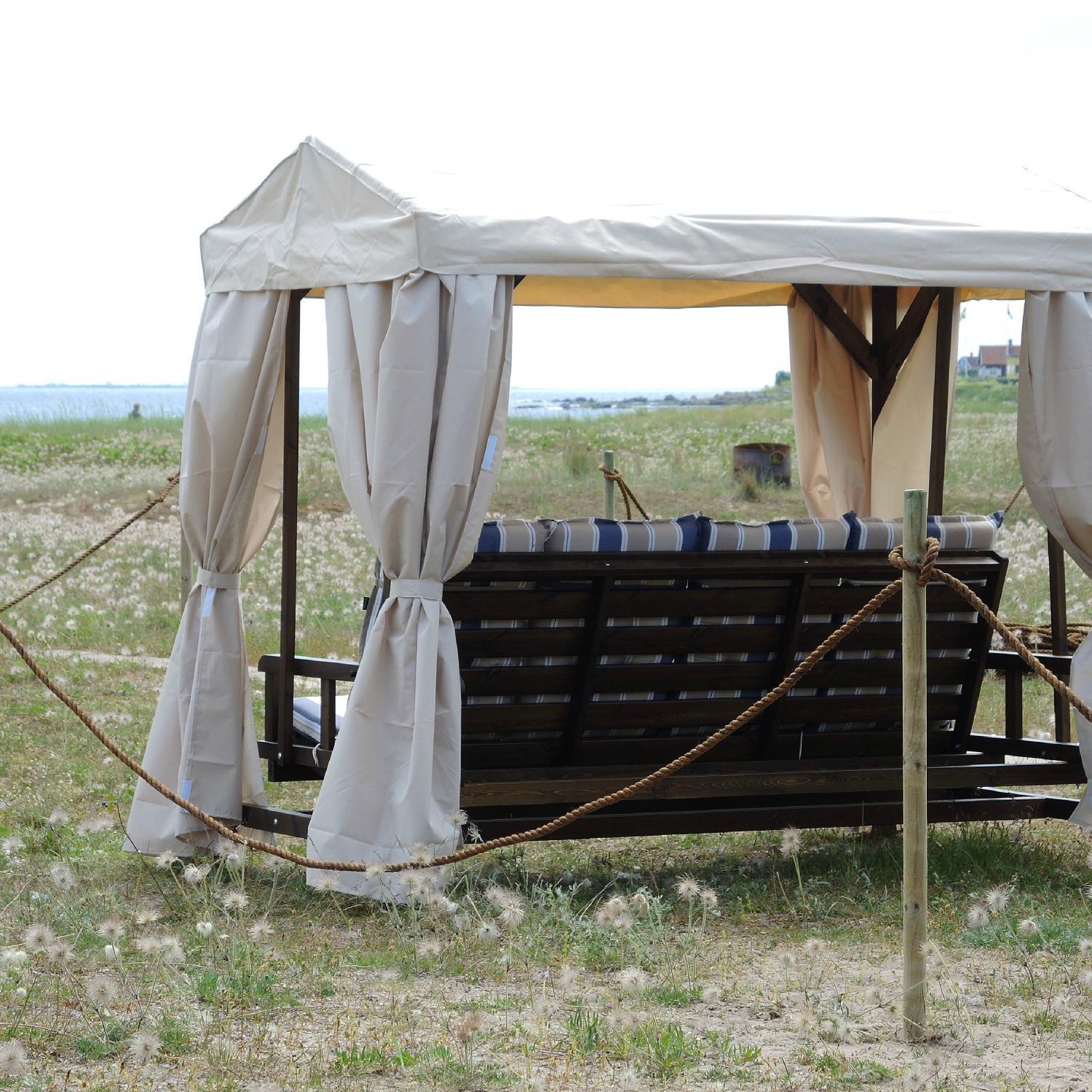 Ljugarns Strandcafe & Restaurang