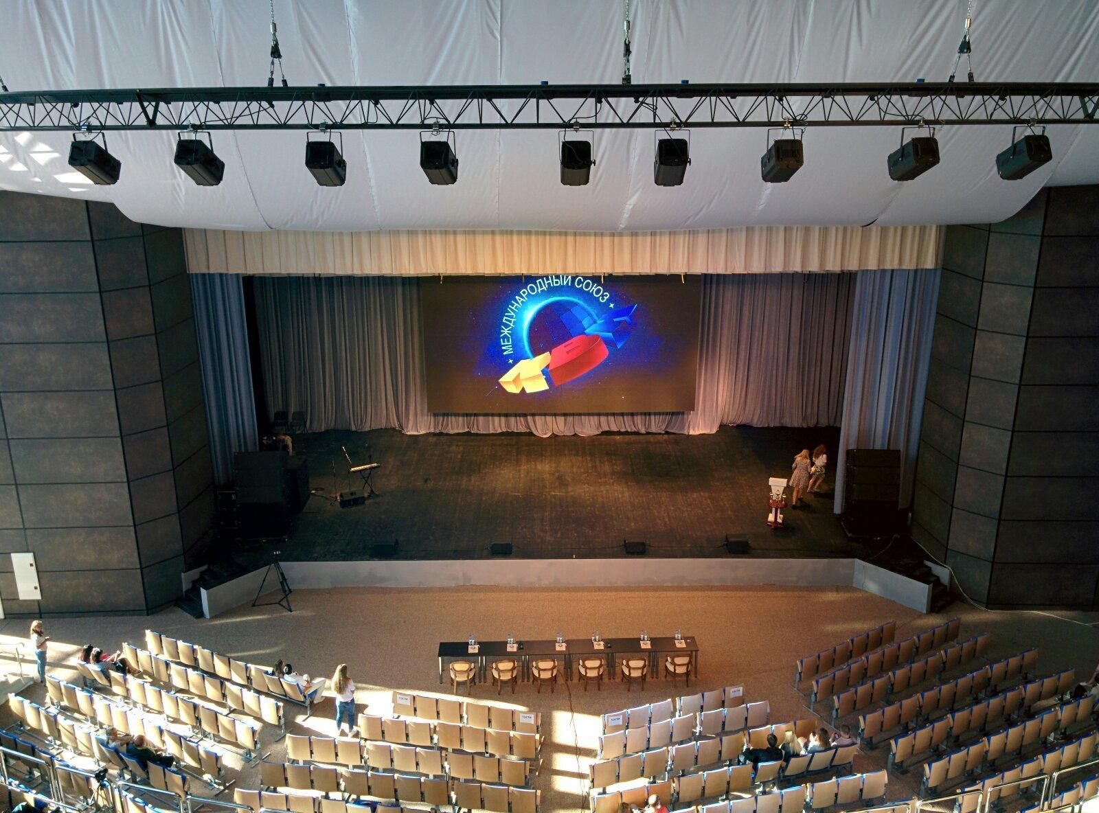 Photo by lucieferius