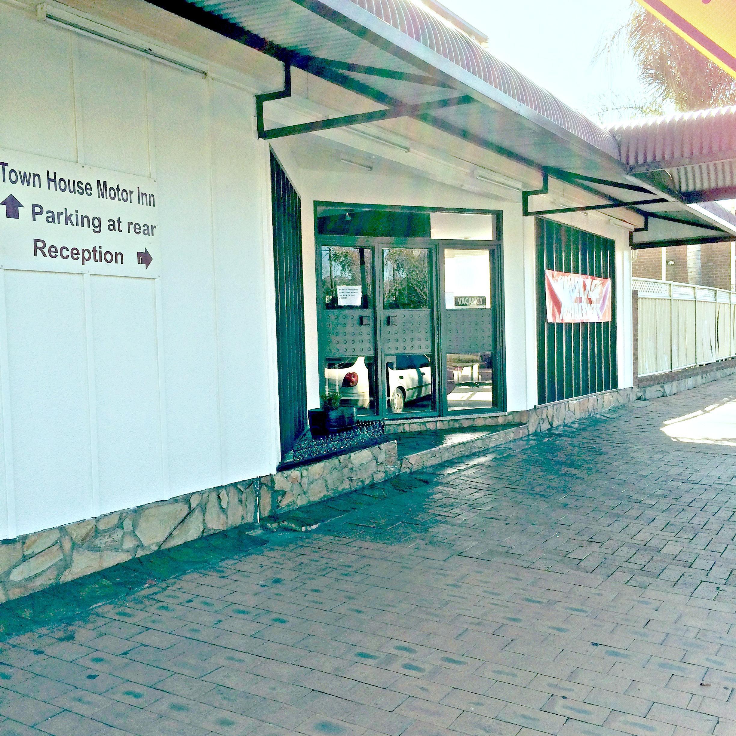 Town House Motor Inn