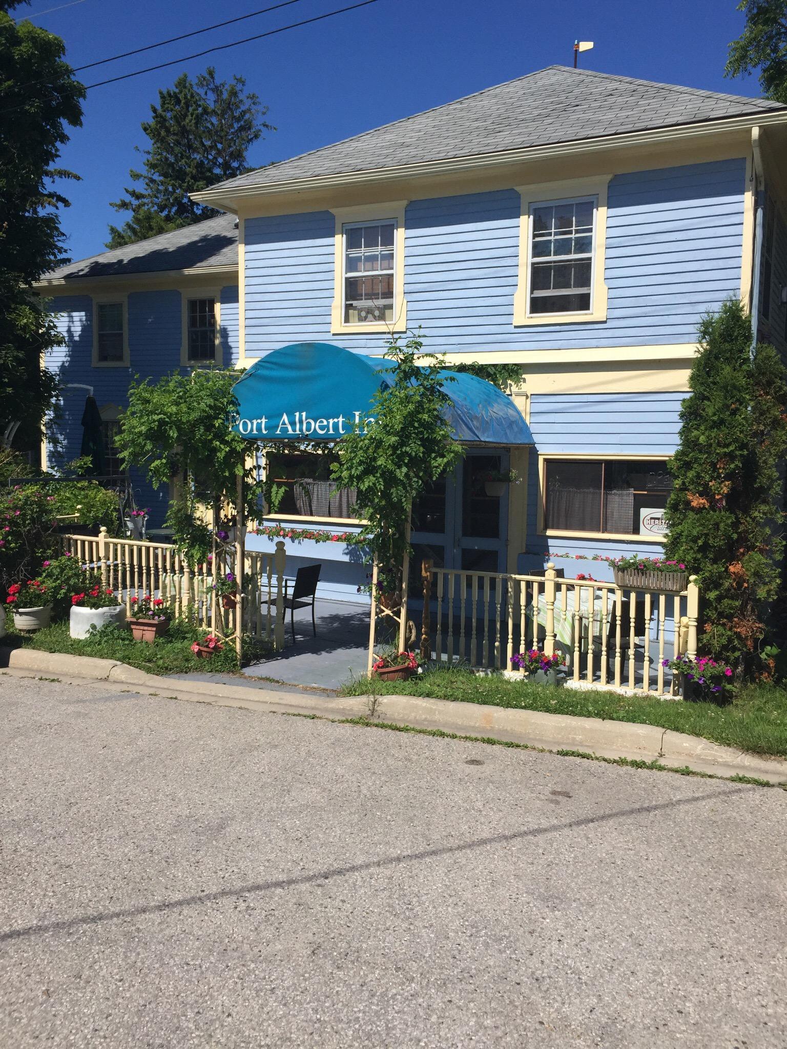 Port Albert Inn and Cottages