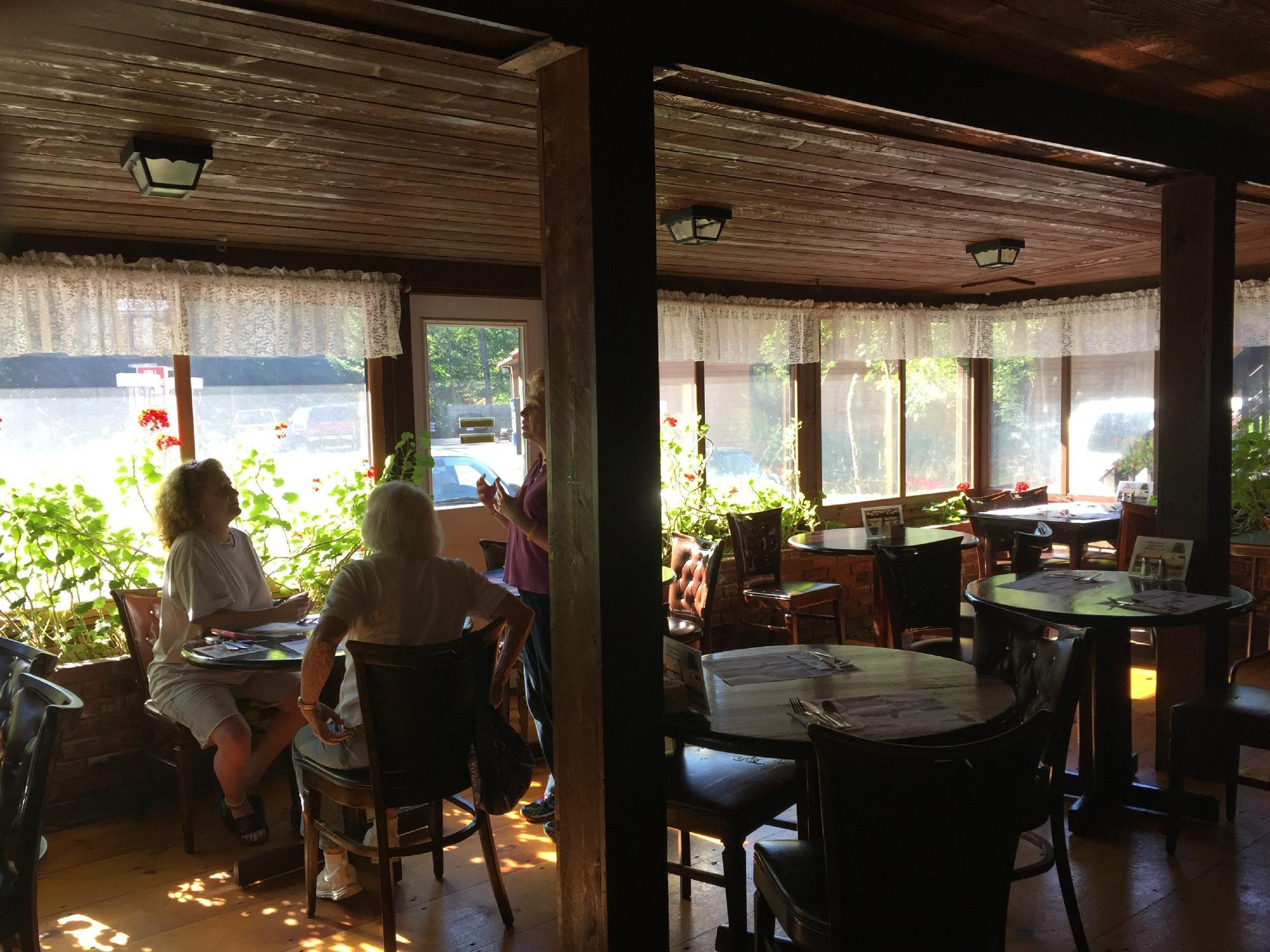 The Olde Blue Bird Inn Restaurant, 363 Black Rock Tpke, Easton, CT 06612, US - MapQuest