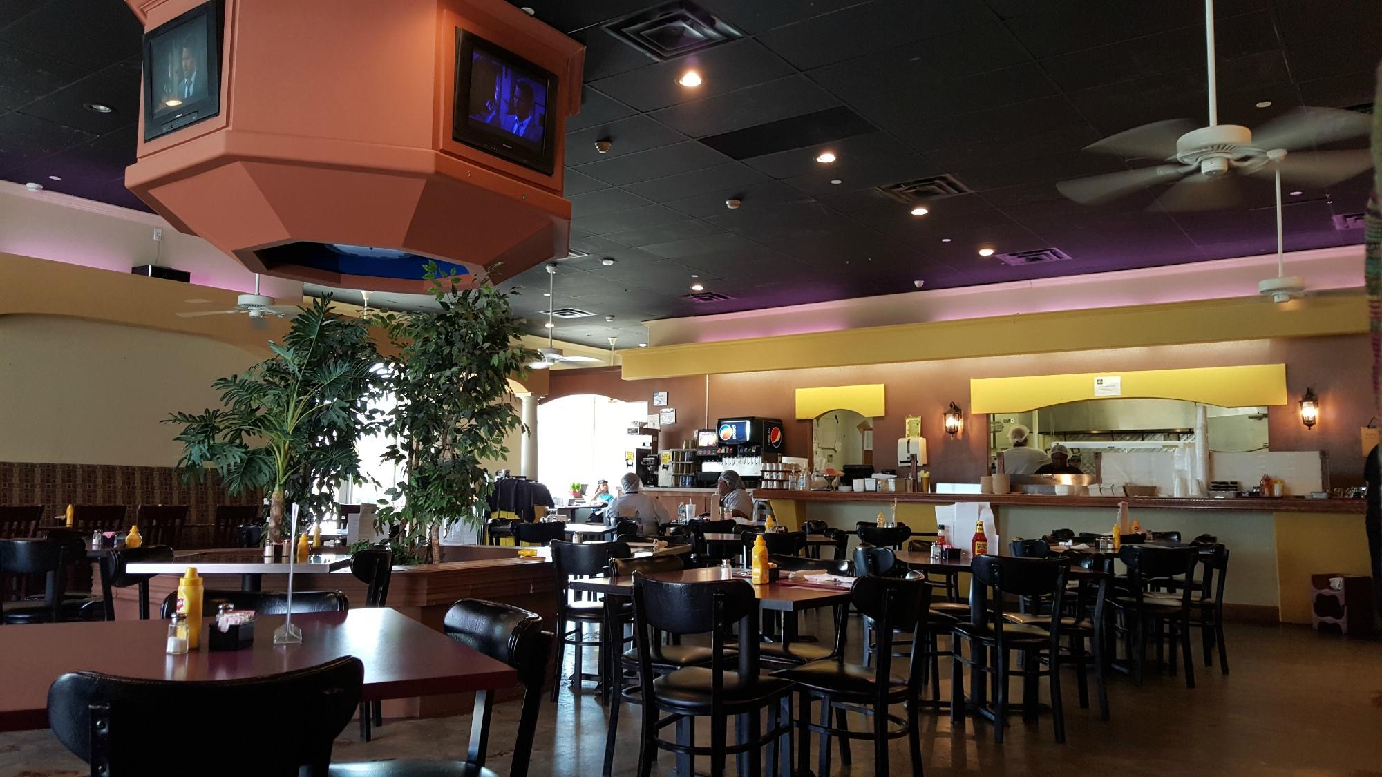 Maxine's Chicken & Waffles