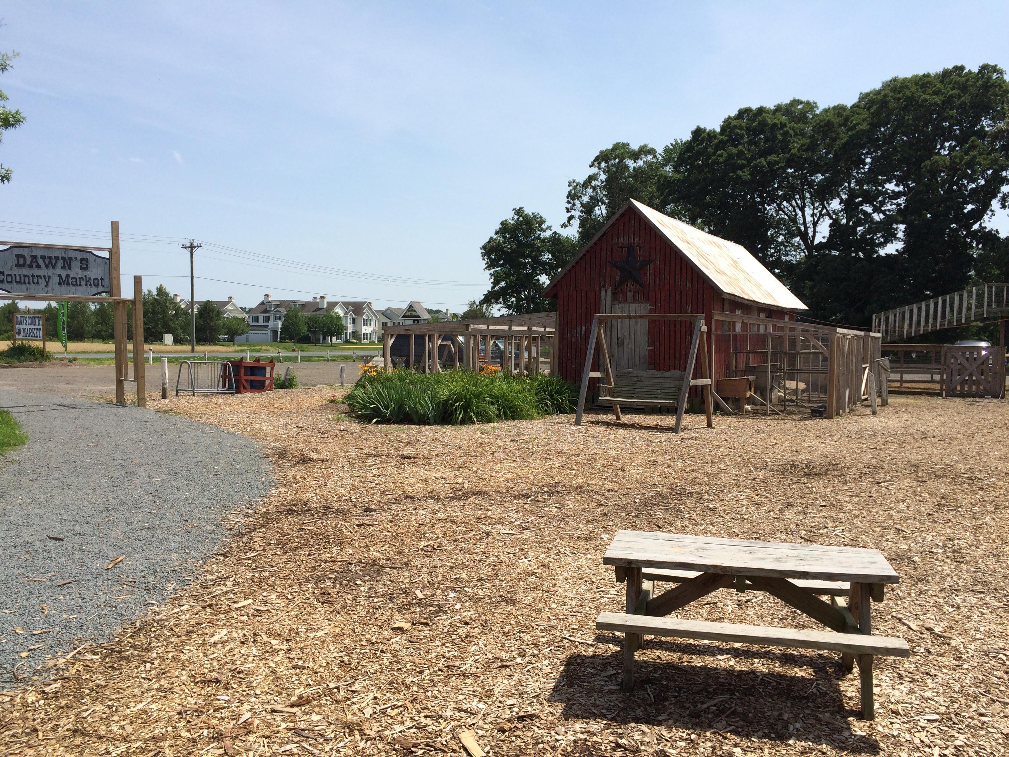 Dawn's Country Market