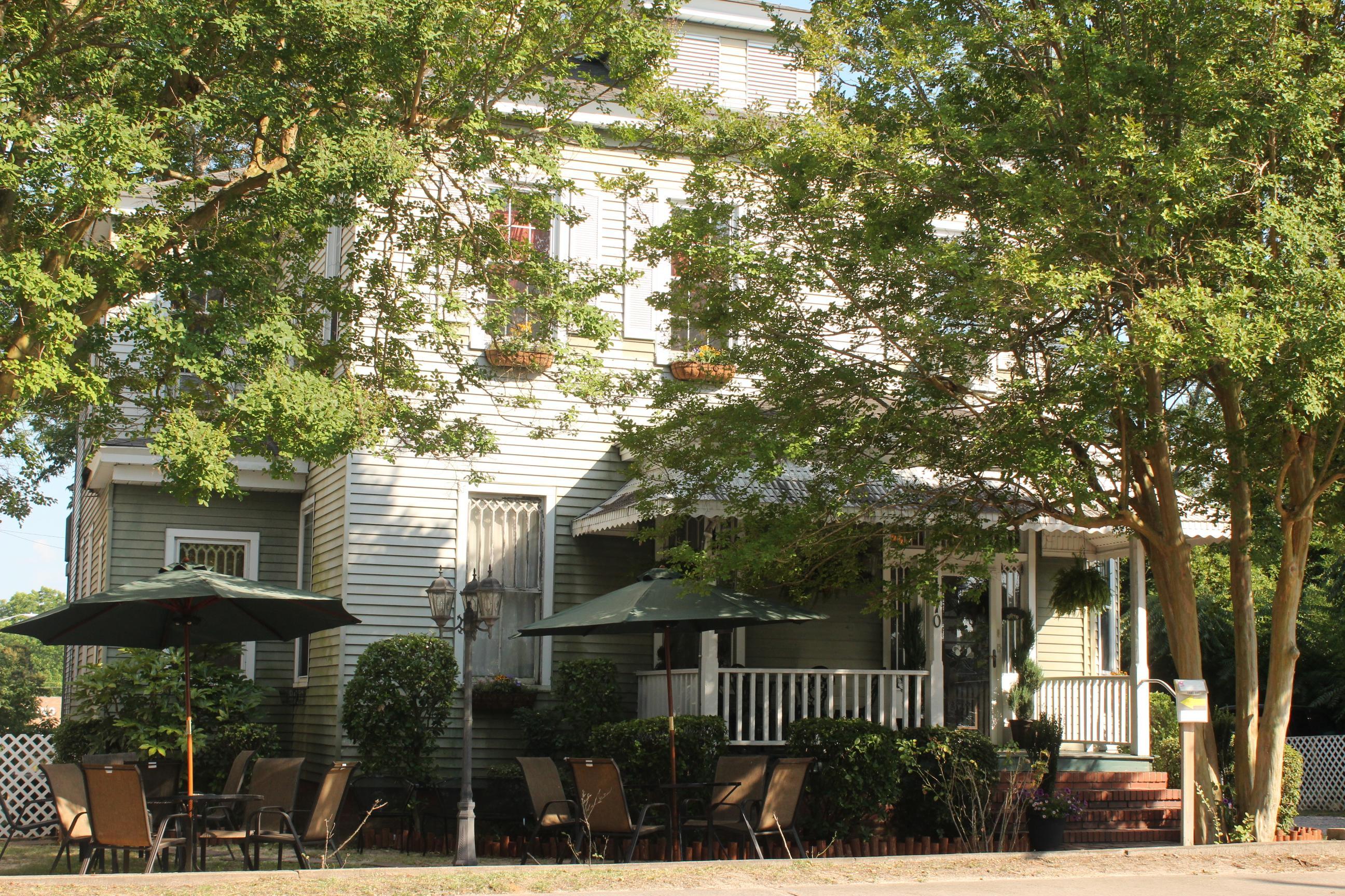 Thee Matriarch Bed & Breakfast
