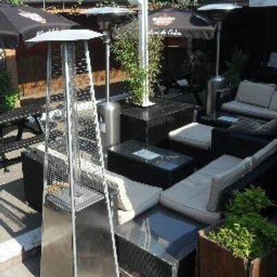 Pews Bar & Courtyard