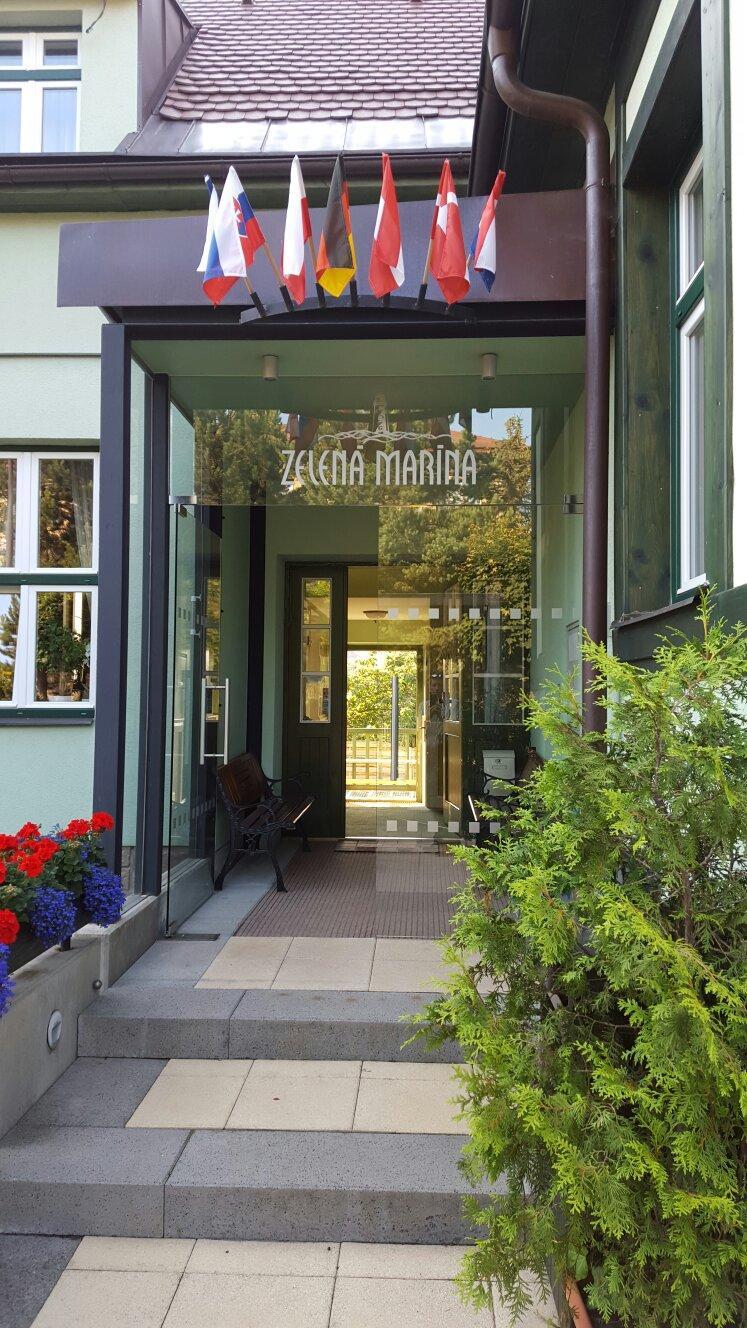 Zelena Marina Garni Hotel