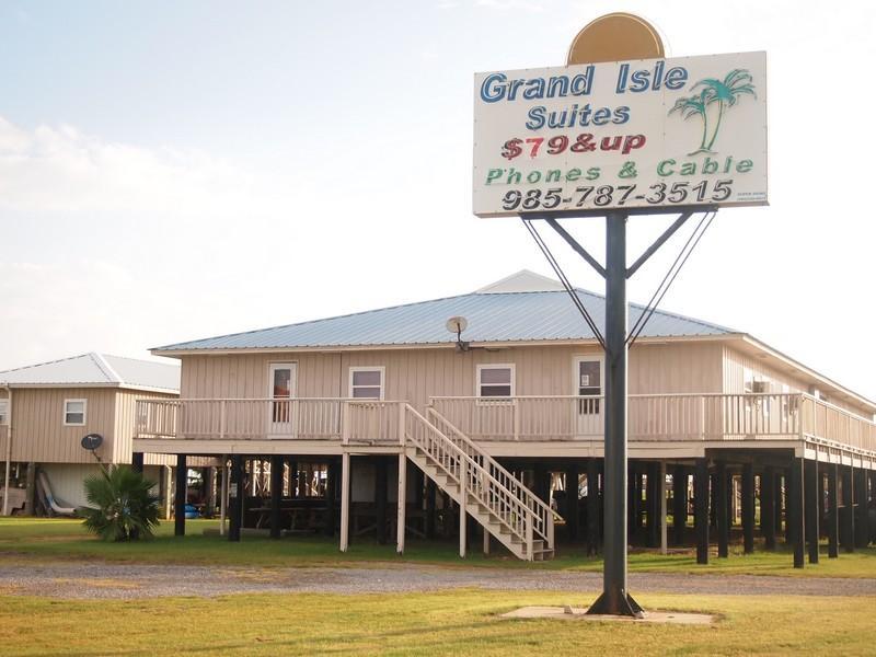 Grand Isle Suites