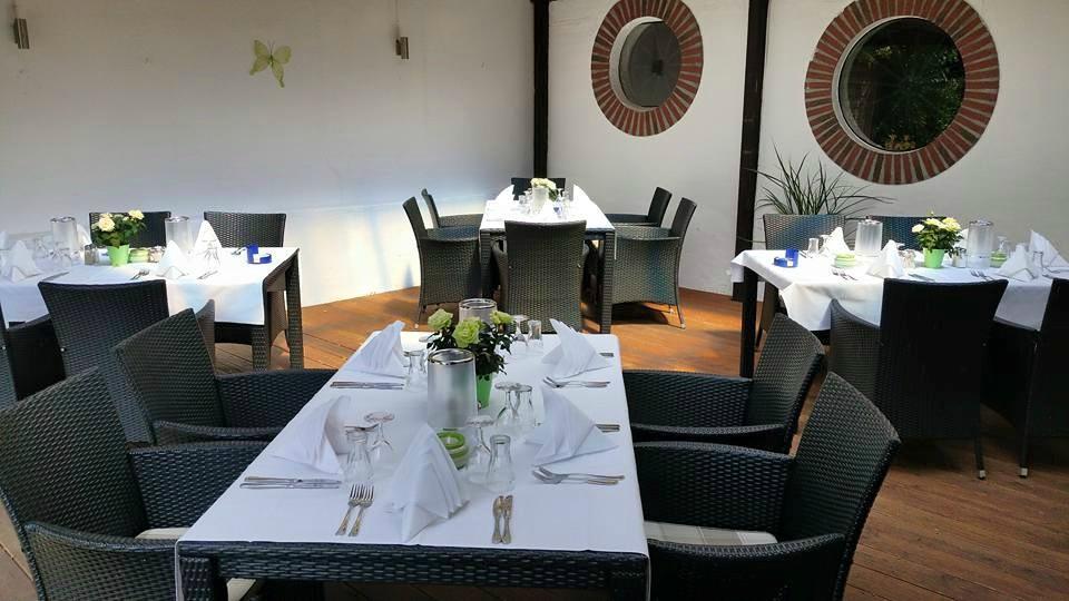 Hotel & Restaurant Decker