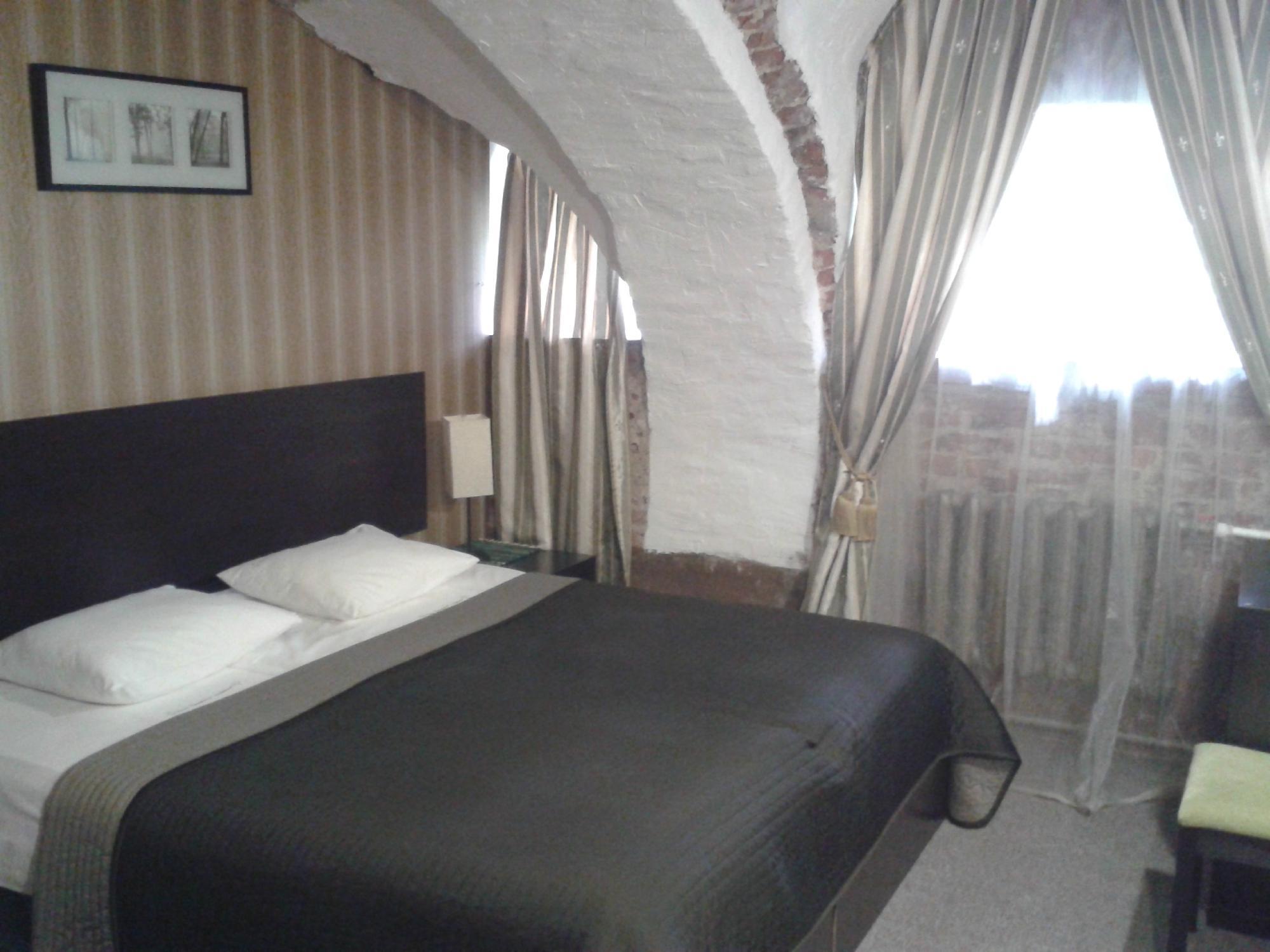 Ofitserskiy Poludomik Hotel