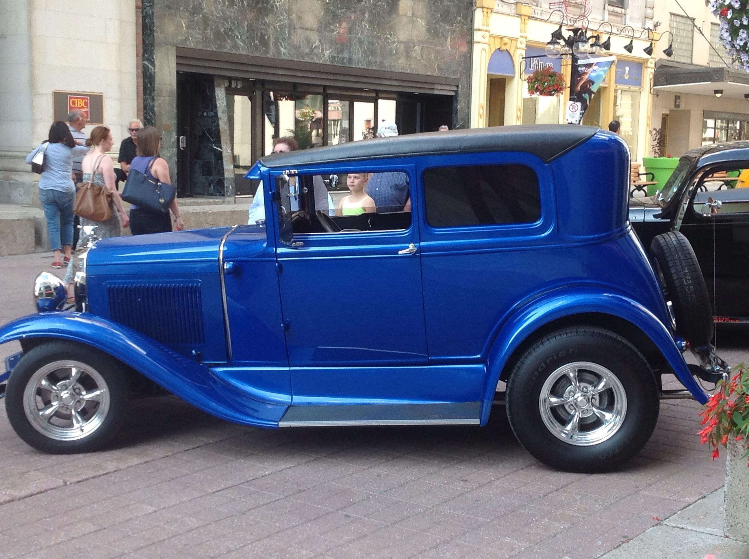 MacBouch Restaurant and Lounge