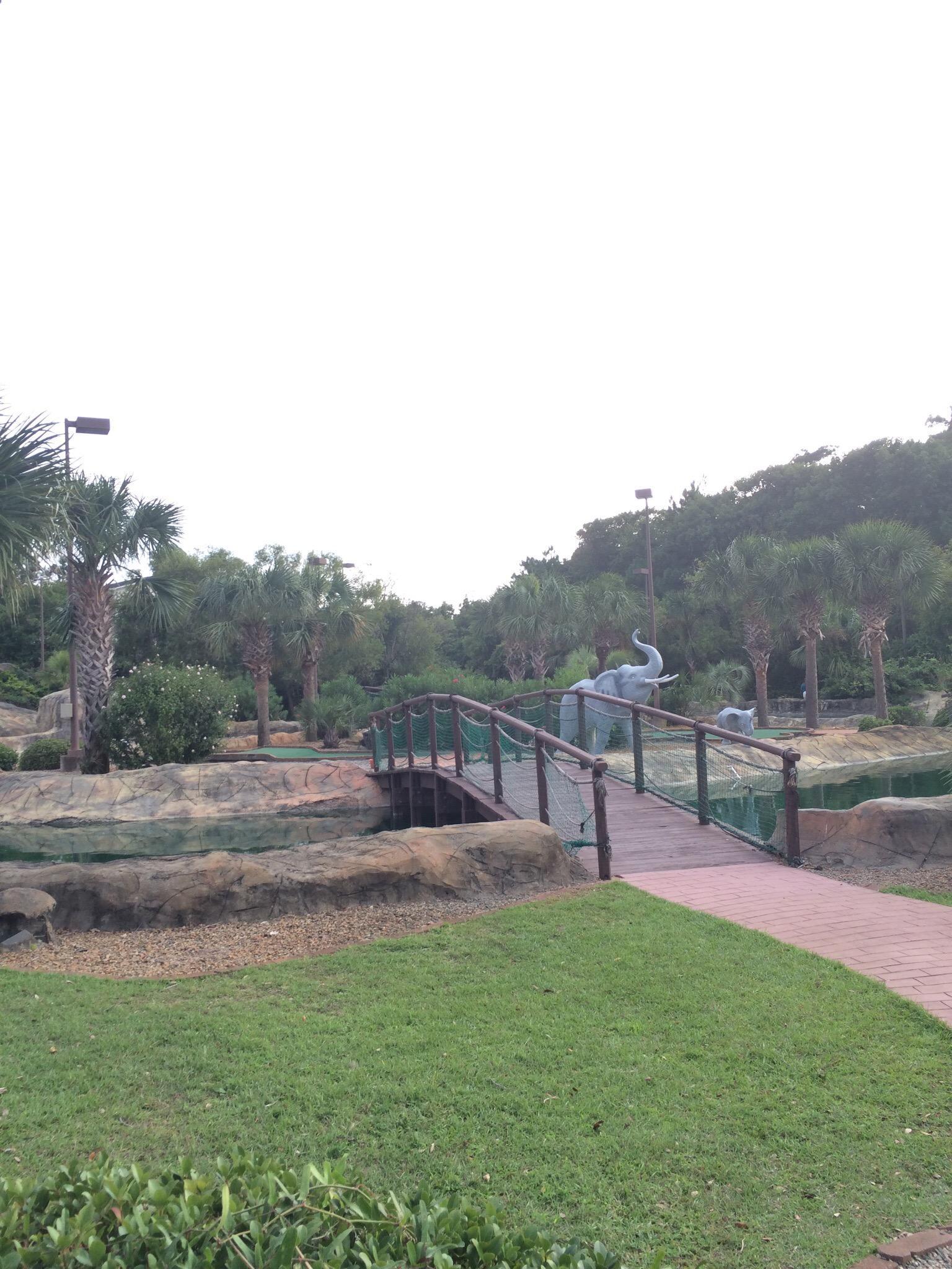 Oak Island Jungle Golf