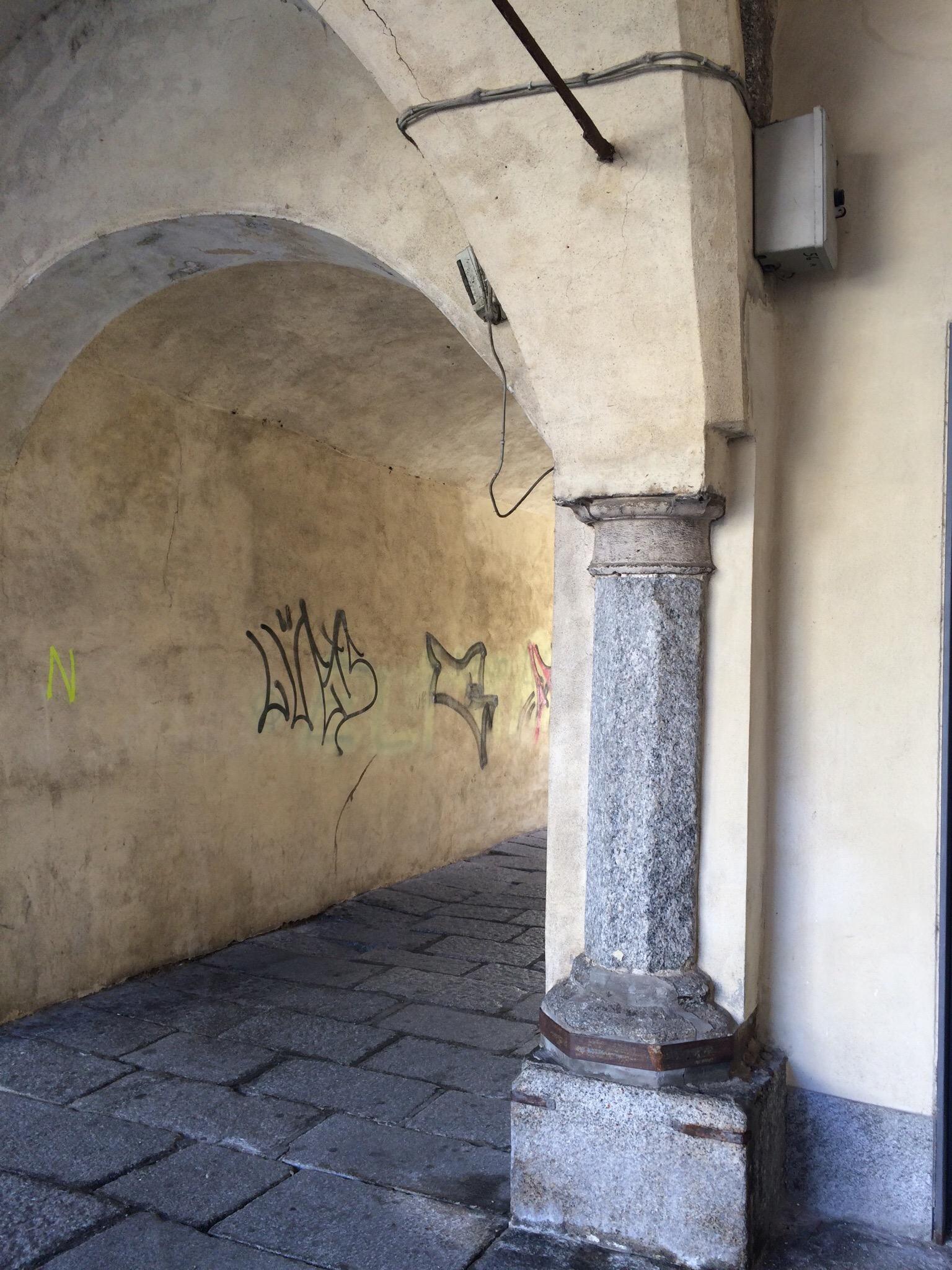 Una Piccola Colonna Murata