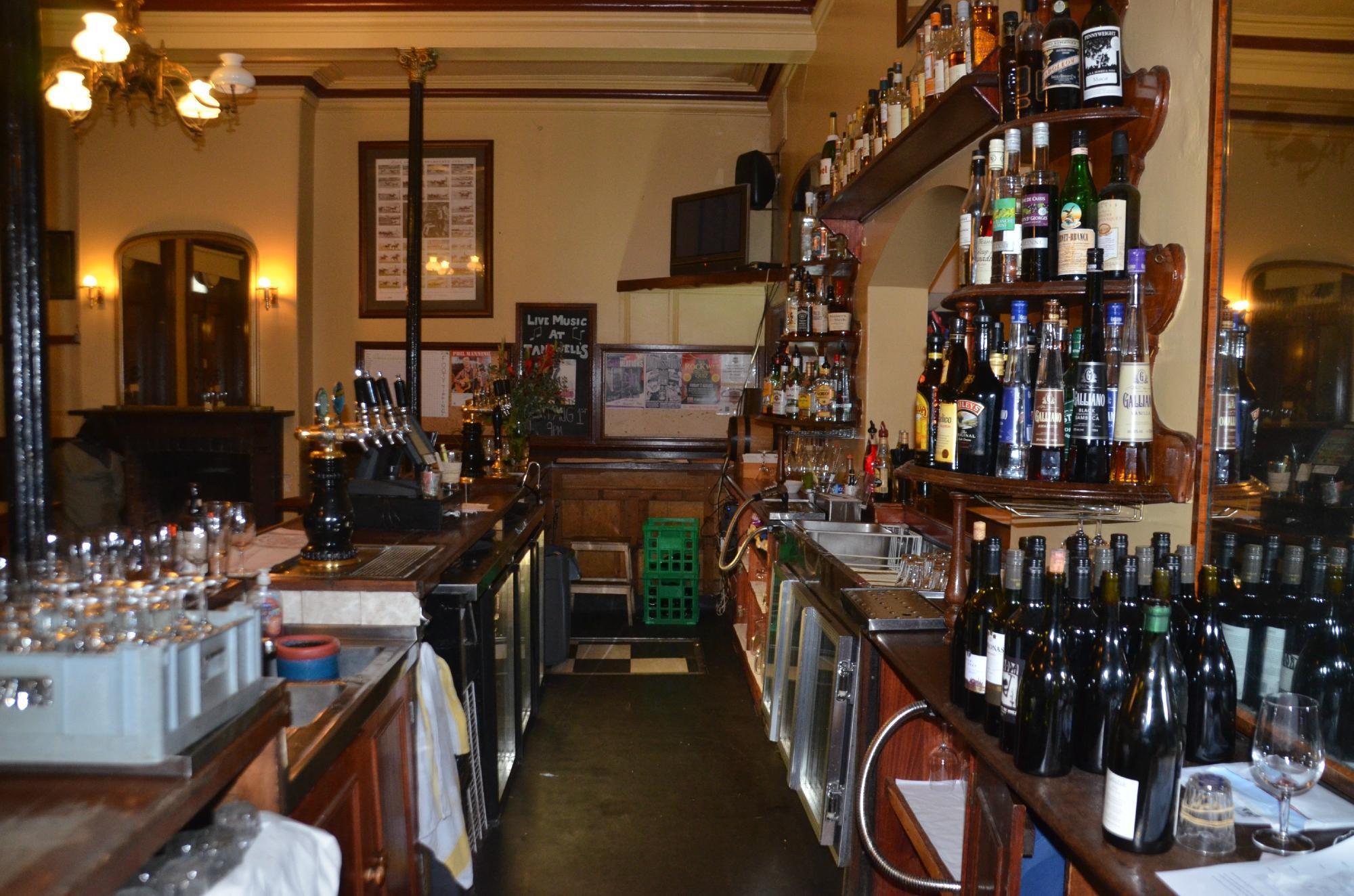 Photo by Behind_the_Barr