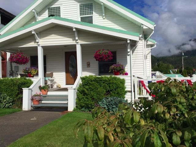 Rooney's Roost Bed & Breakfast