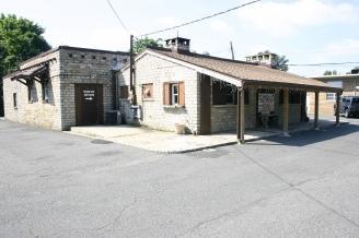 First & Ten Sports Pub