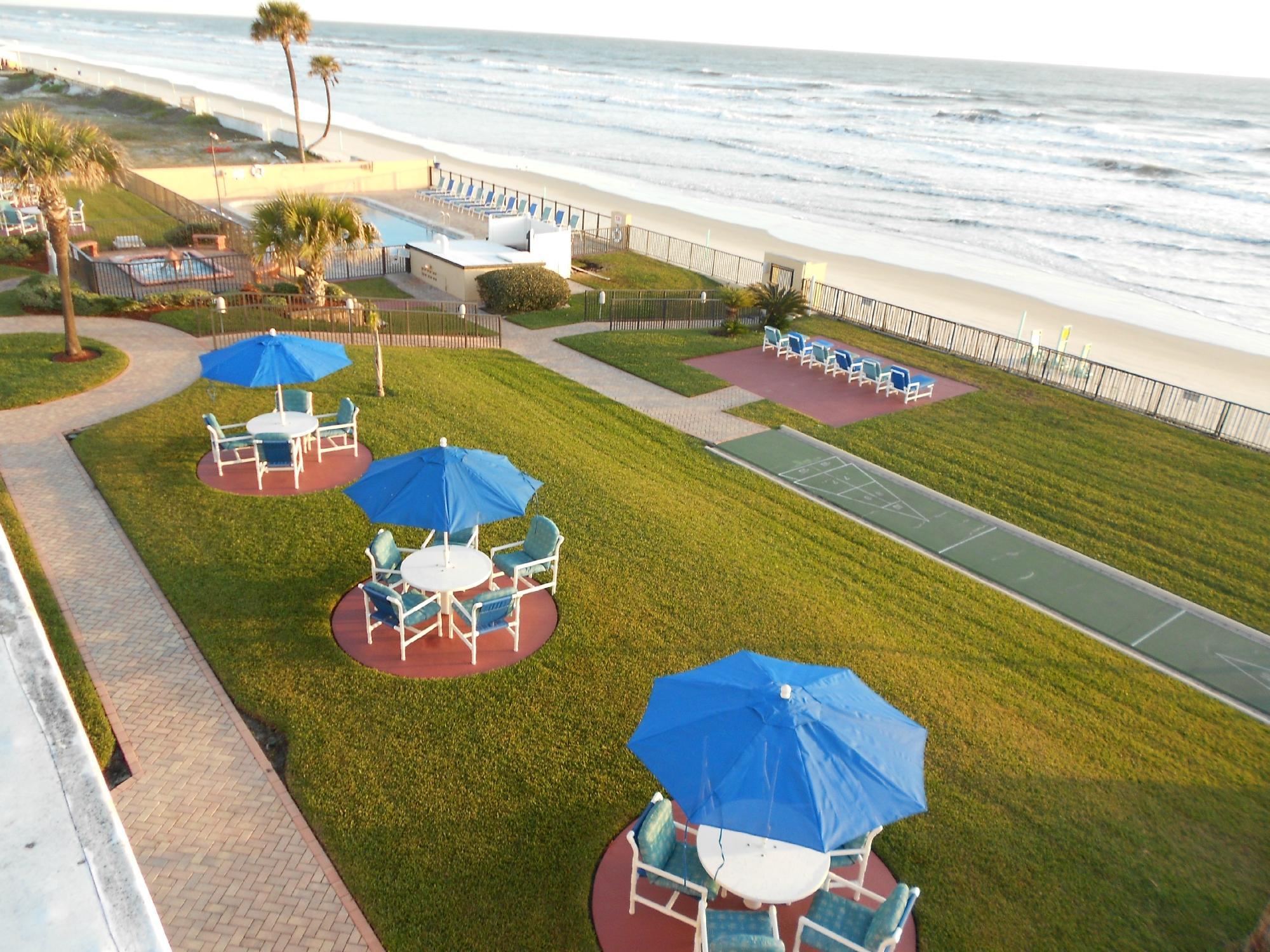 Sunrise Beach Club
