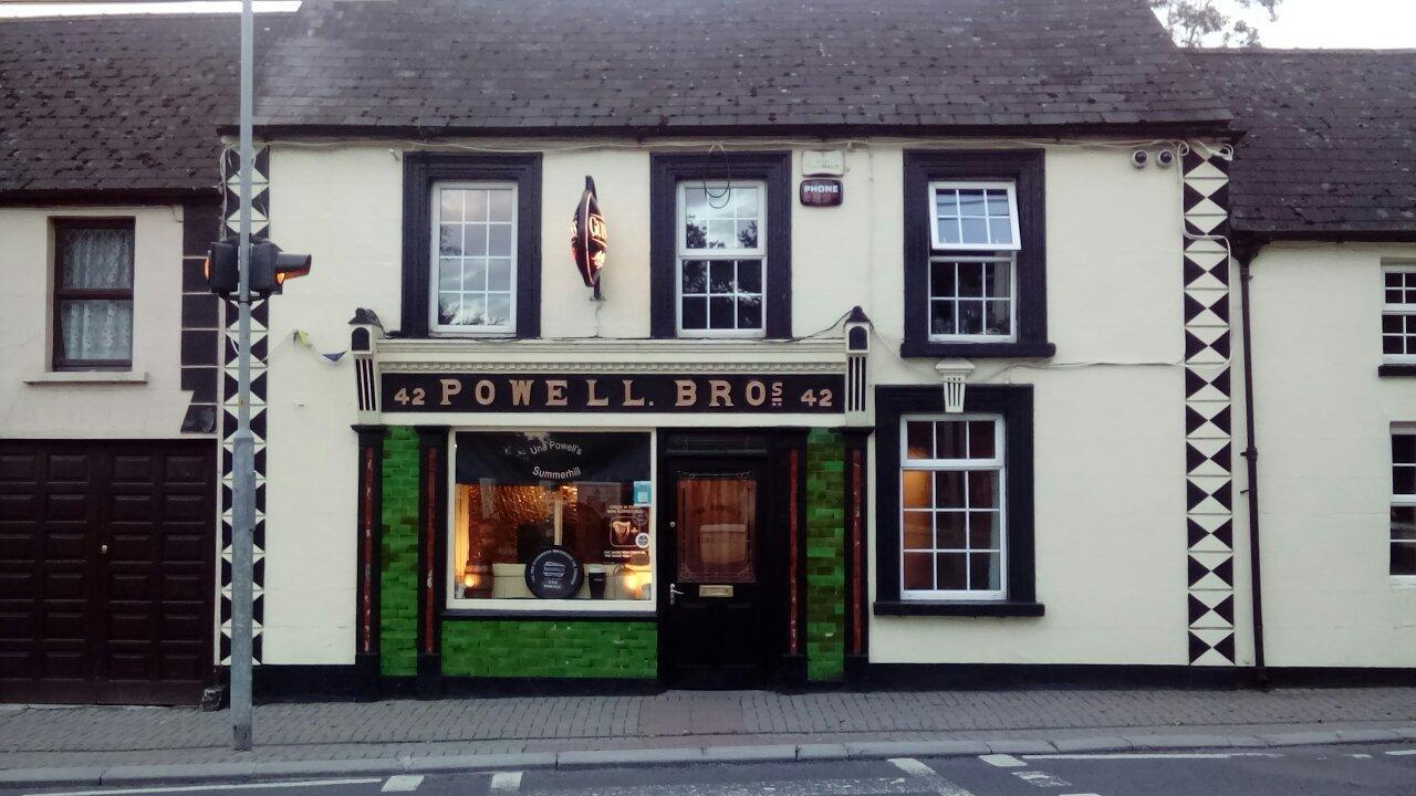 Una Powell's Pub