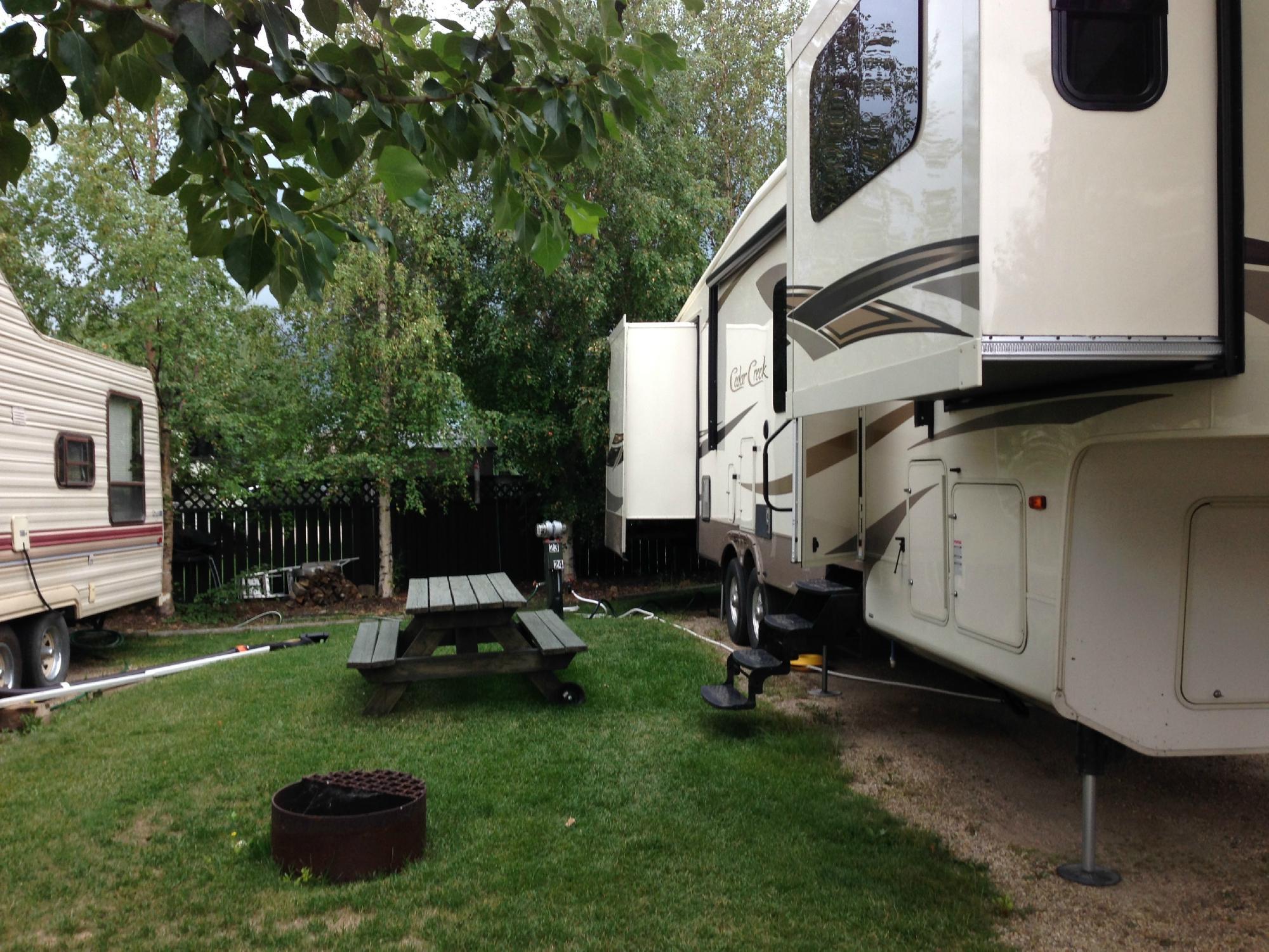 Fawn Meadows Lodge & RV