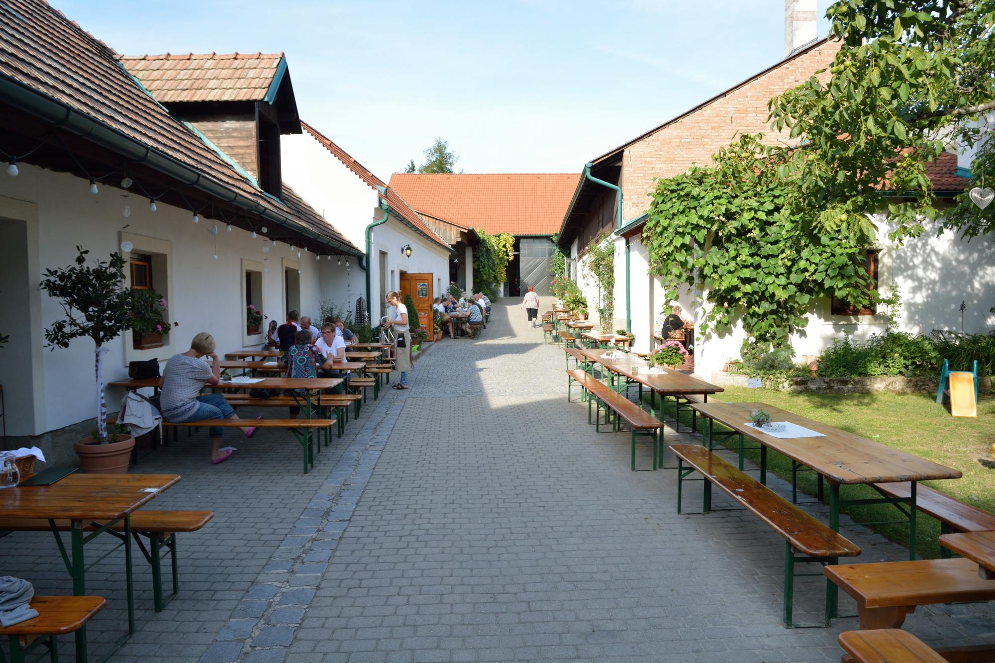 Heuriger Christian & Brigitte Edelmann