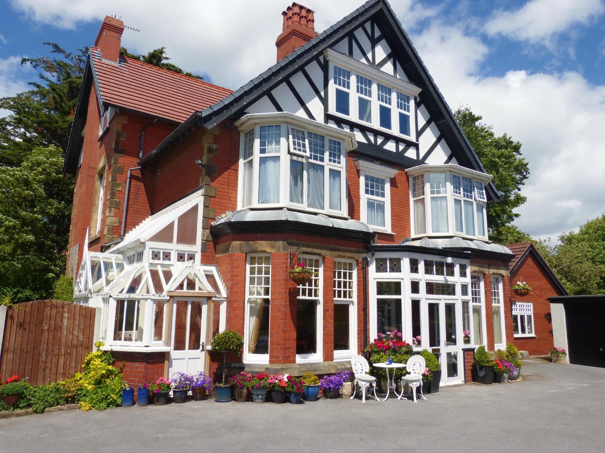 Pendragon House Bed & Breakfast