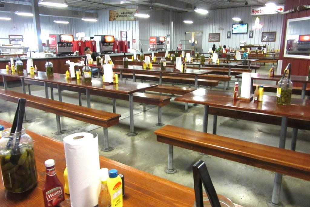 Cooper's Old Time Pit Bar-B-Que