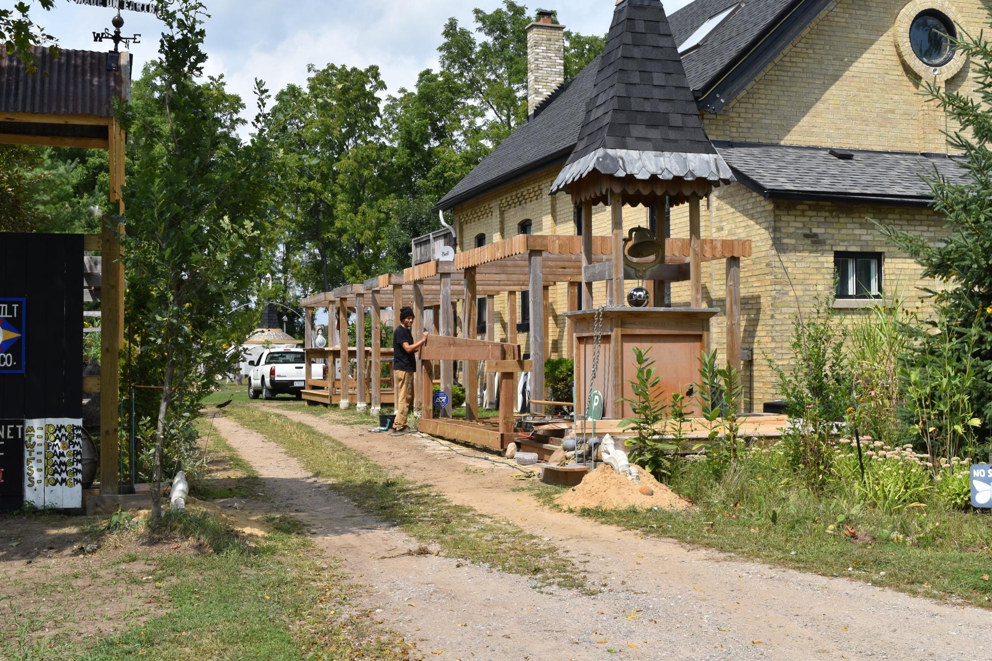 Made On Earth Art Gallery