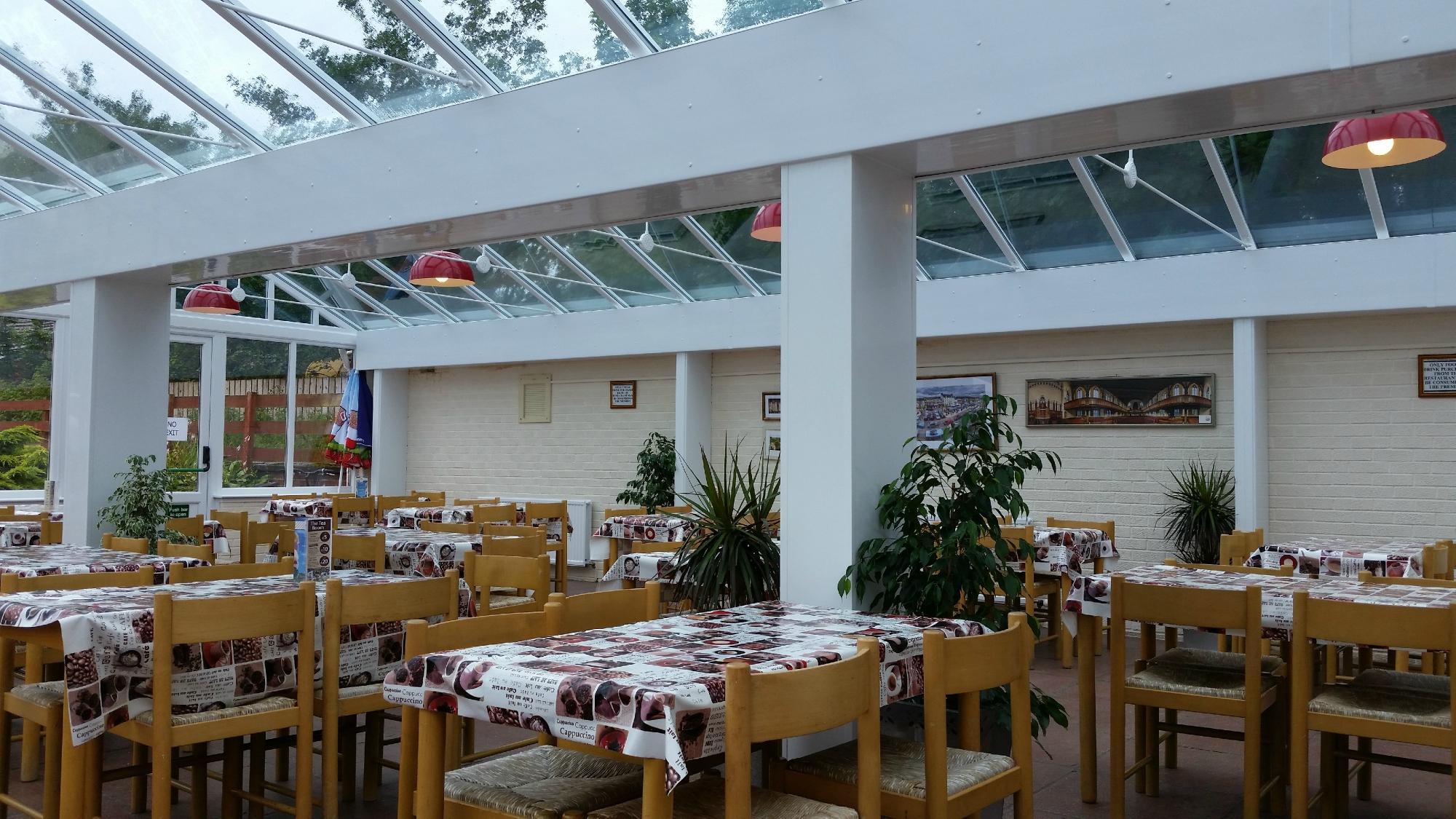 Edinburgh Woollen Mill Restaurant