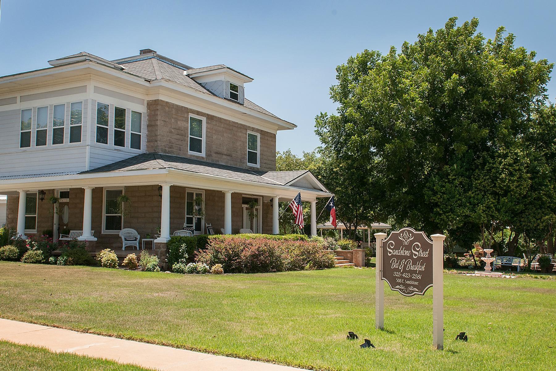 Sandstone Street Bed and Breakfast