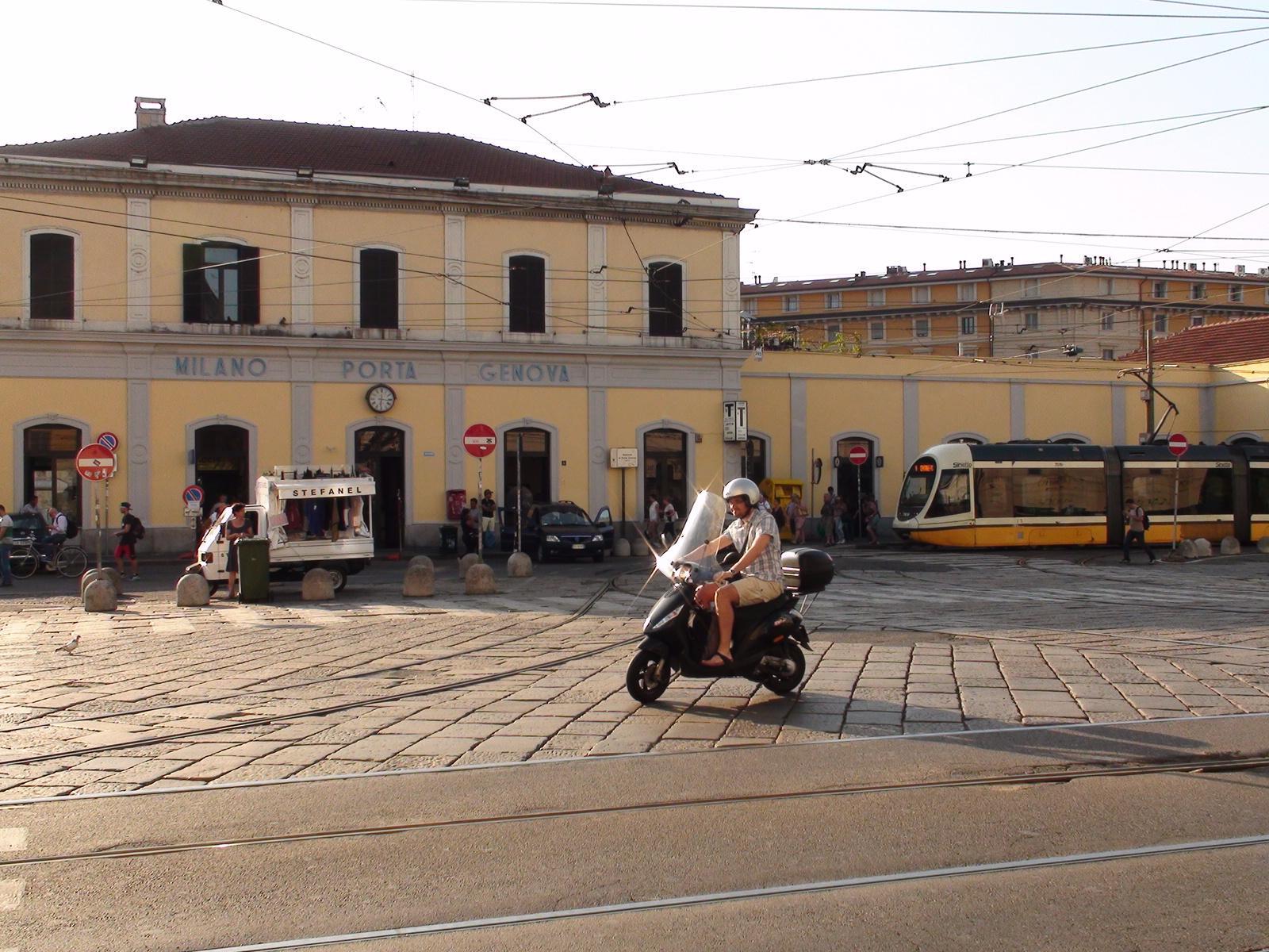 Mercatino domenicale di Porta Genova