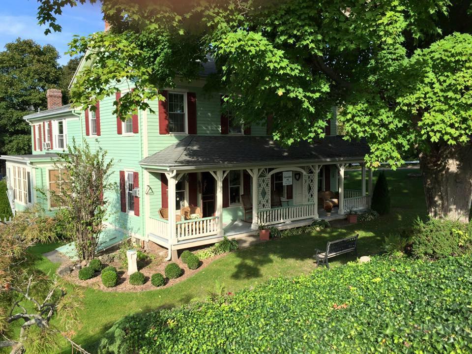 Adams Basin Inn Bed & Breakfast