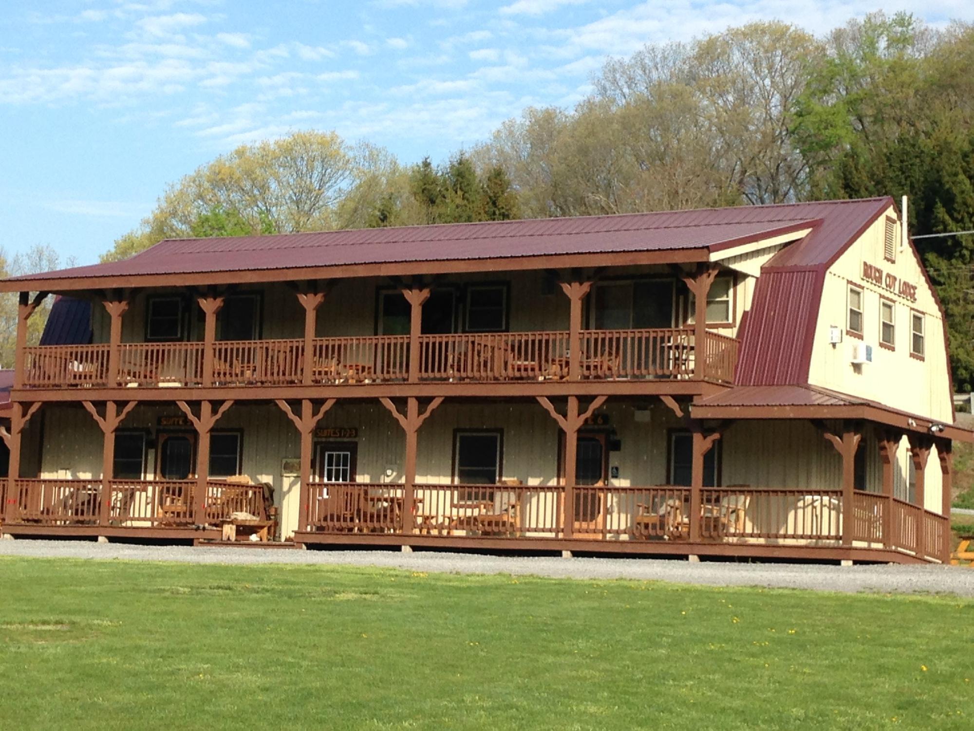 Rough Cut Lodge