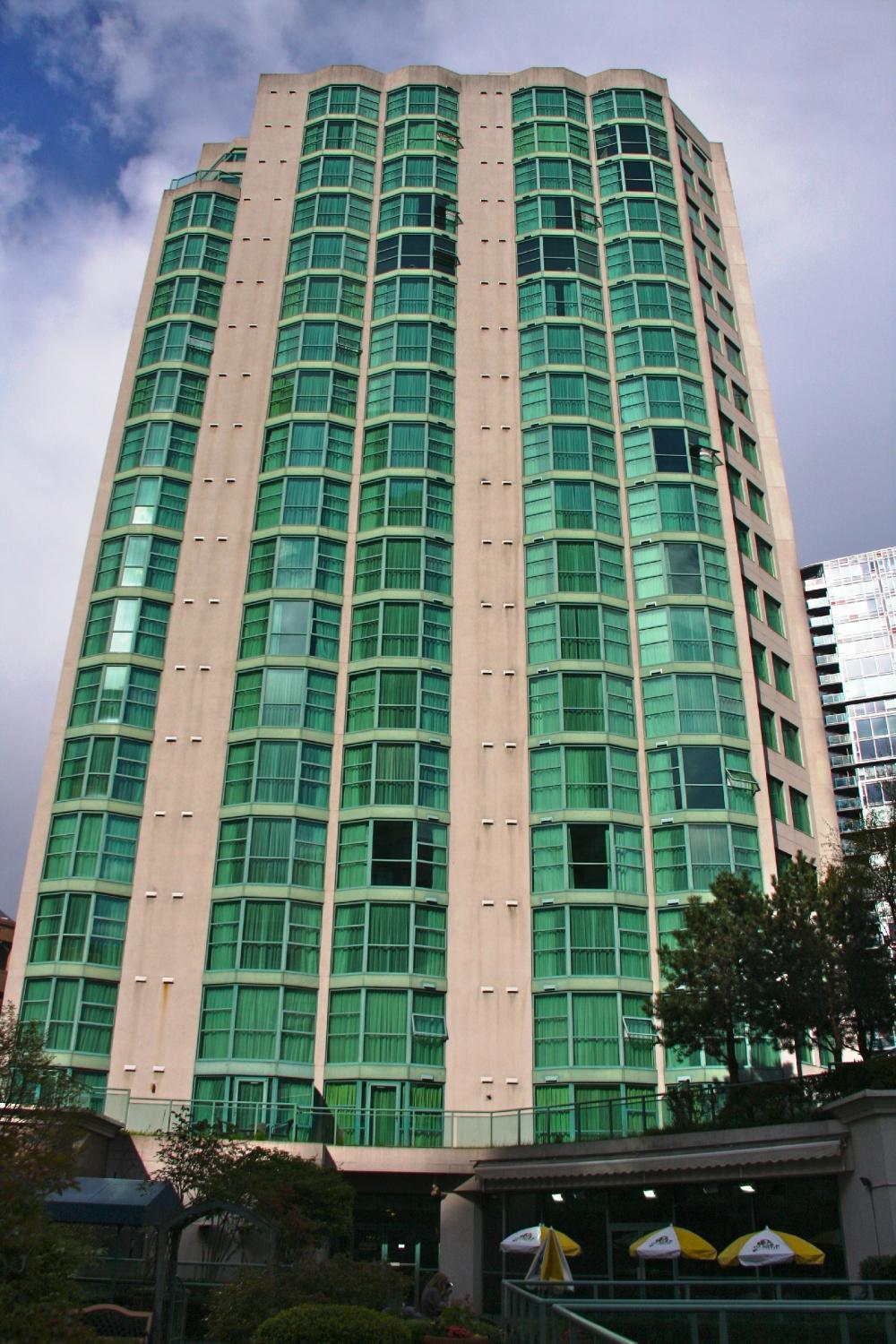 VI At Rosedale On Robson