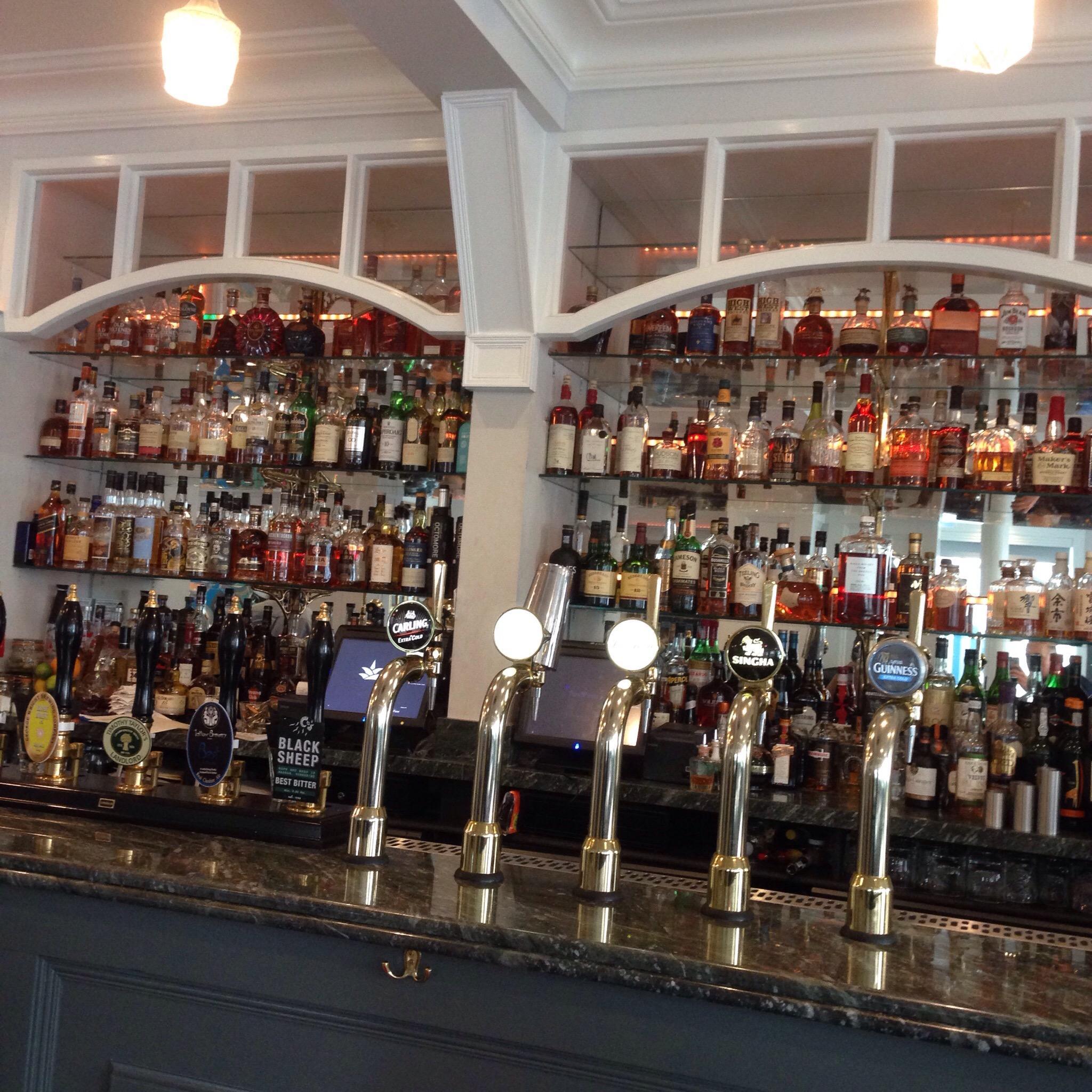 MacKenzie's Whisky Bar